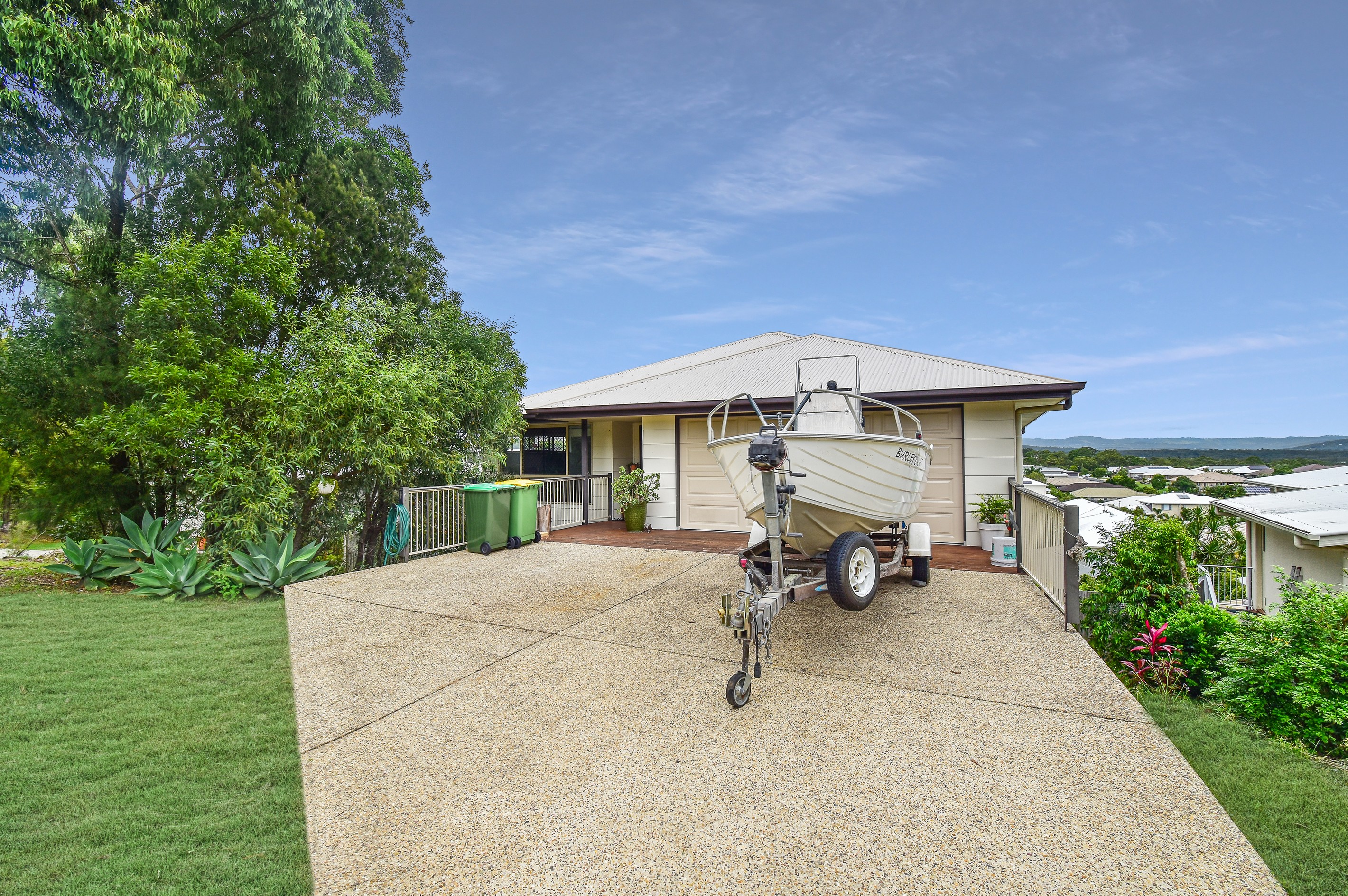 19 Hinterland Drive, Little Mountain, QLD 4551