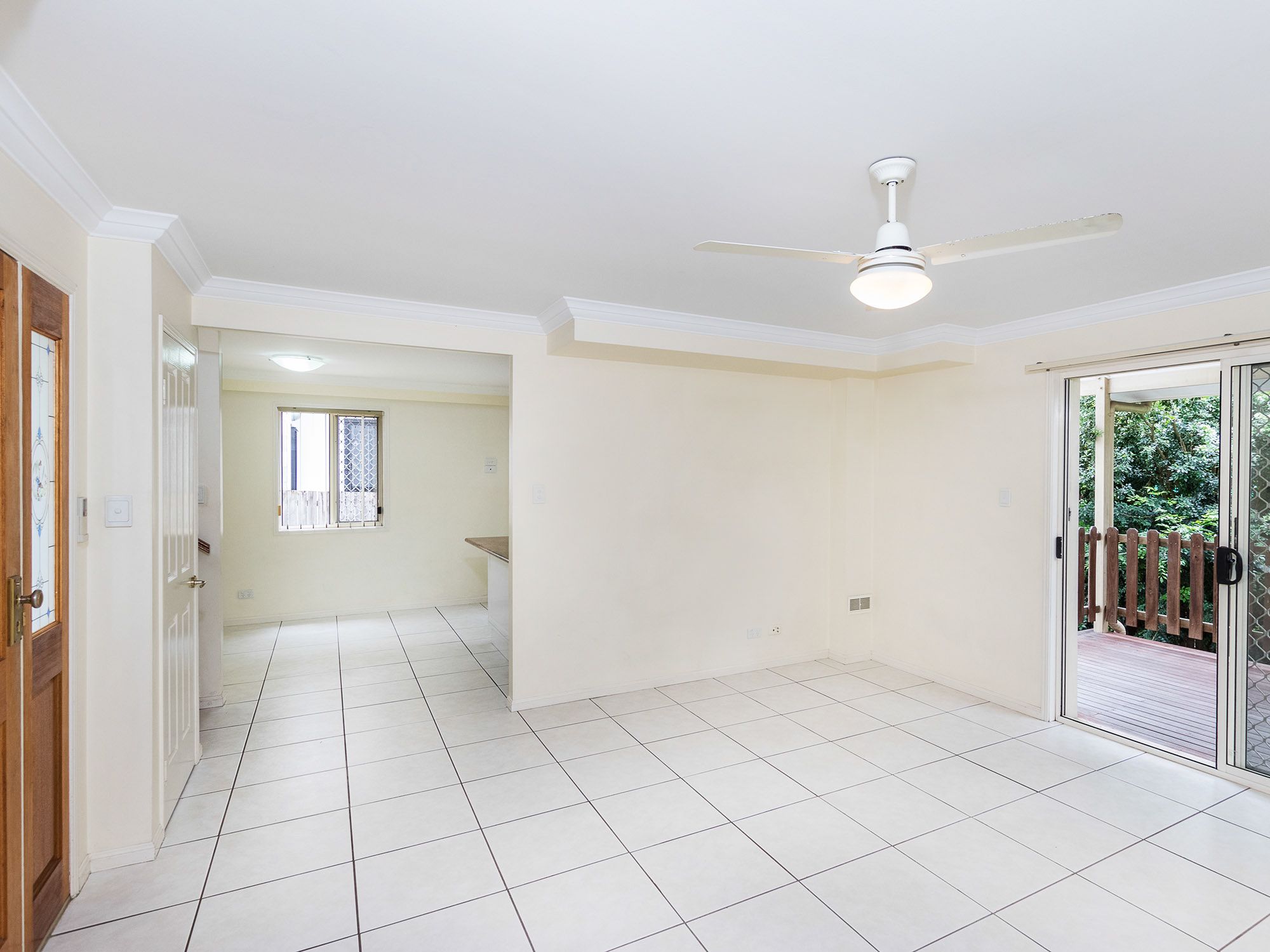 3/35 Dickenson Street, Carina, QLD 4152