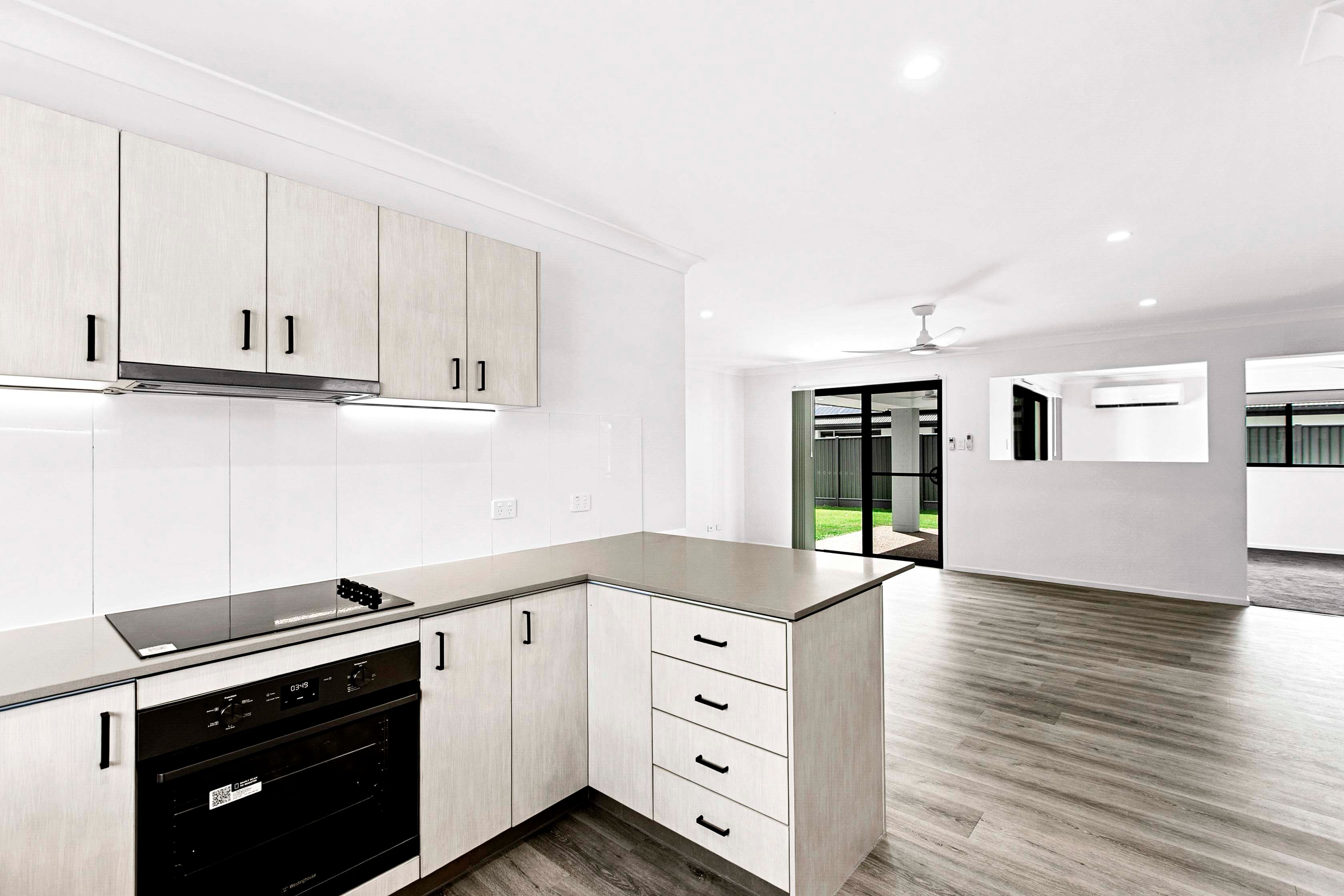 68 Parklands Boulevard — photo 7 of 22