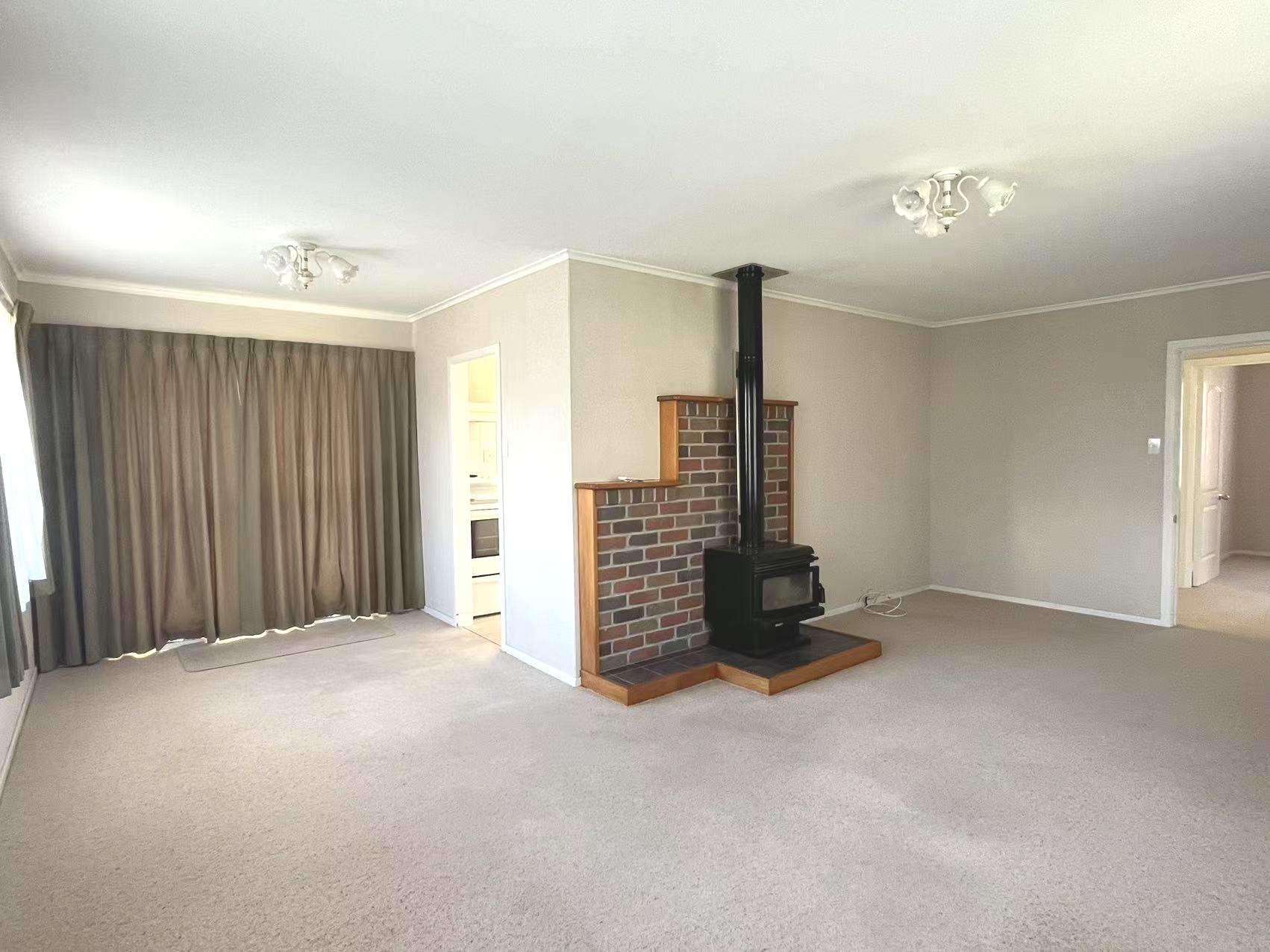 198 Bucklands Beach Road photo 4
