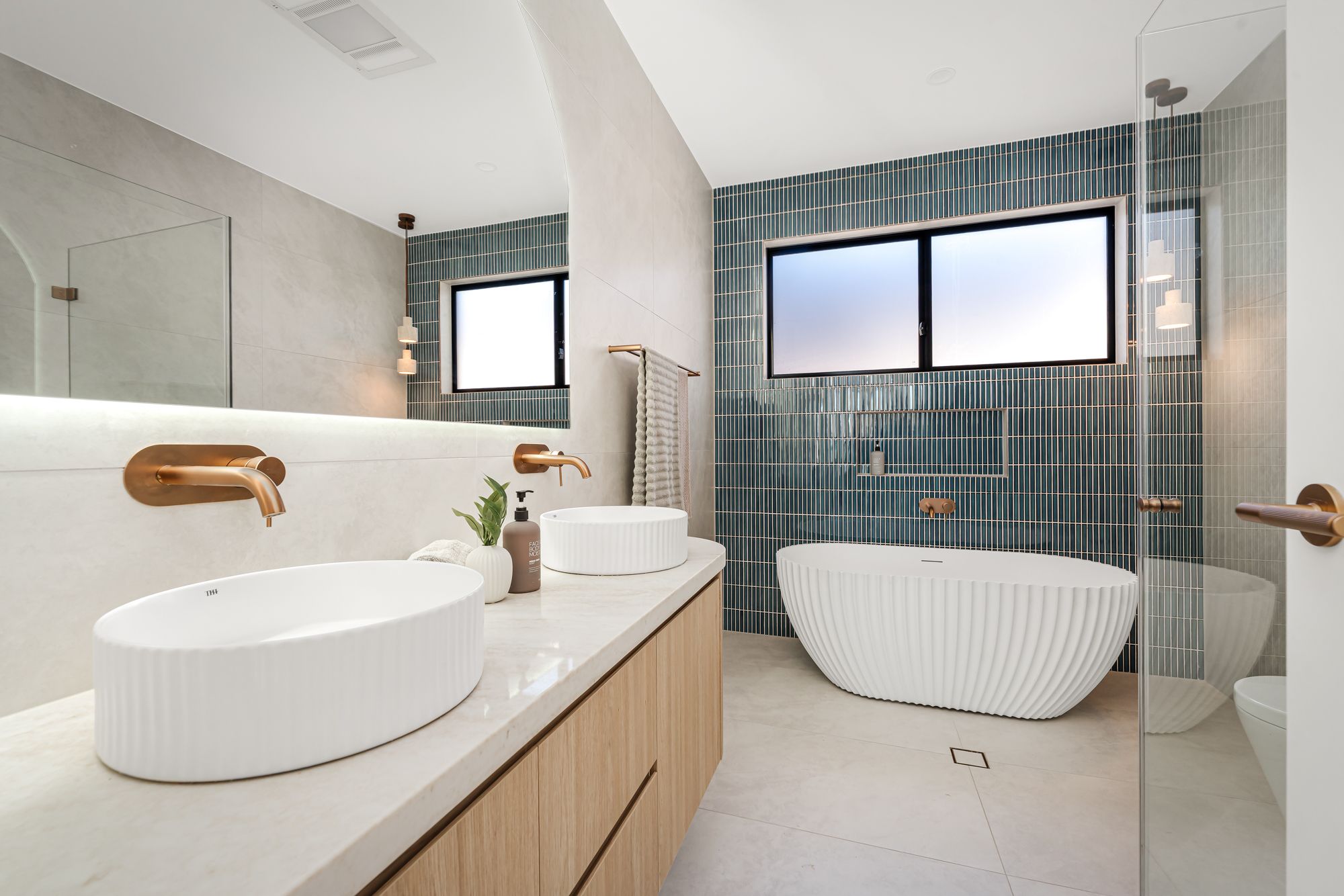 41 Aaron Street — photo 10 of 18