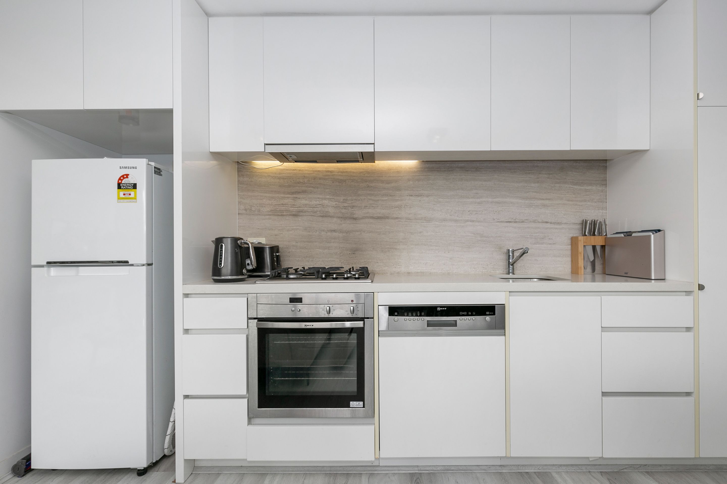 207/115 Nott Street — photo 3 of 9