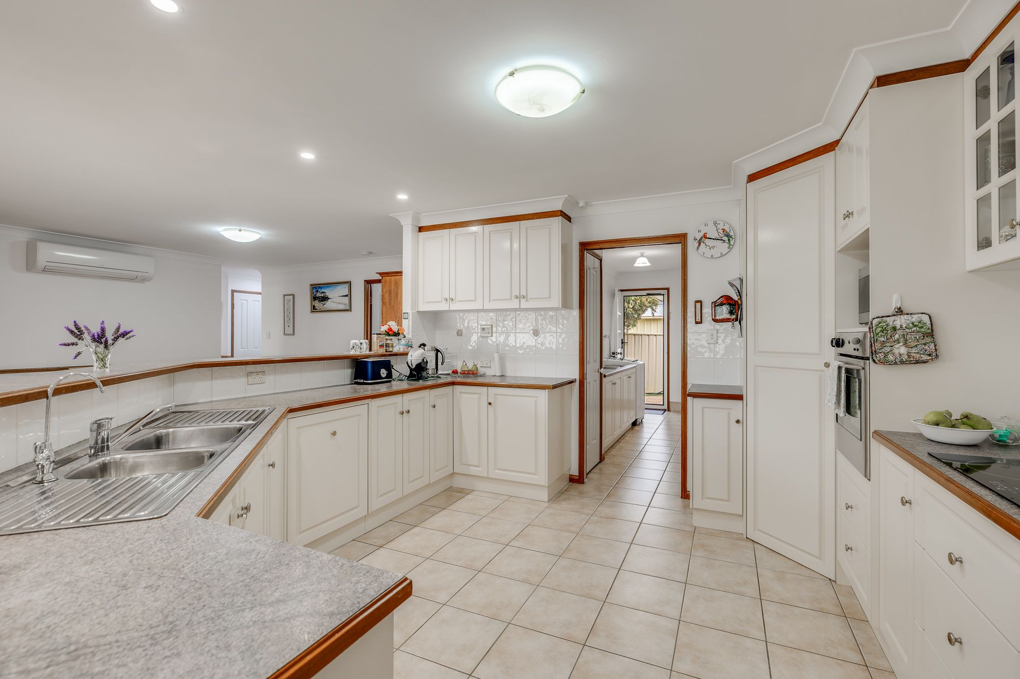 12 Mengel Court — photo 9 of 19