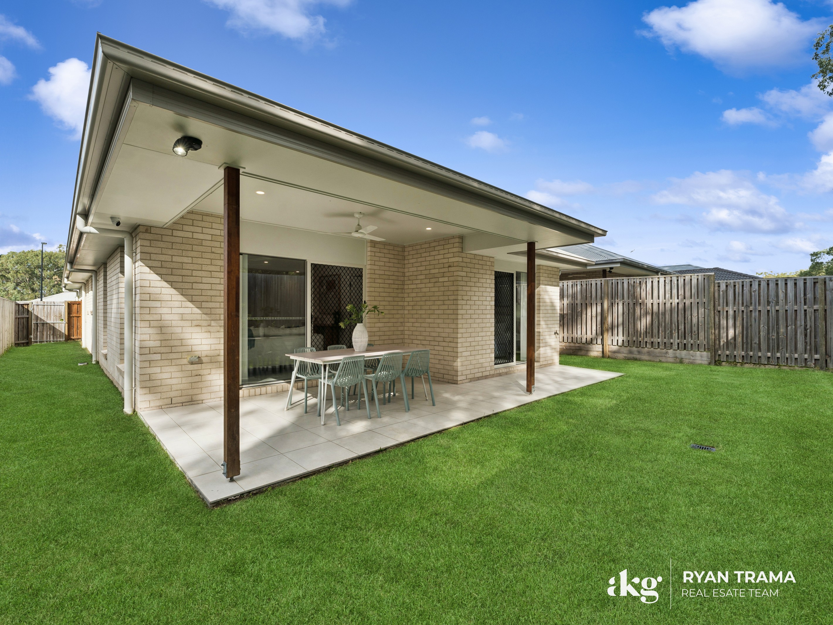 9 Bloomfield Avenue, Park Ridge, QLD 4125