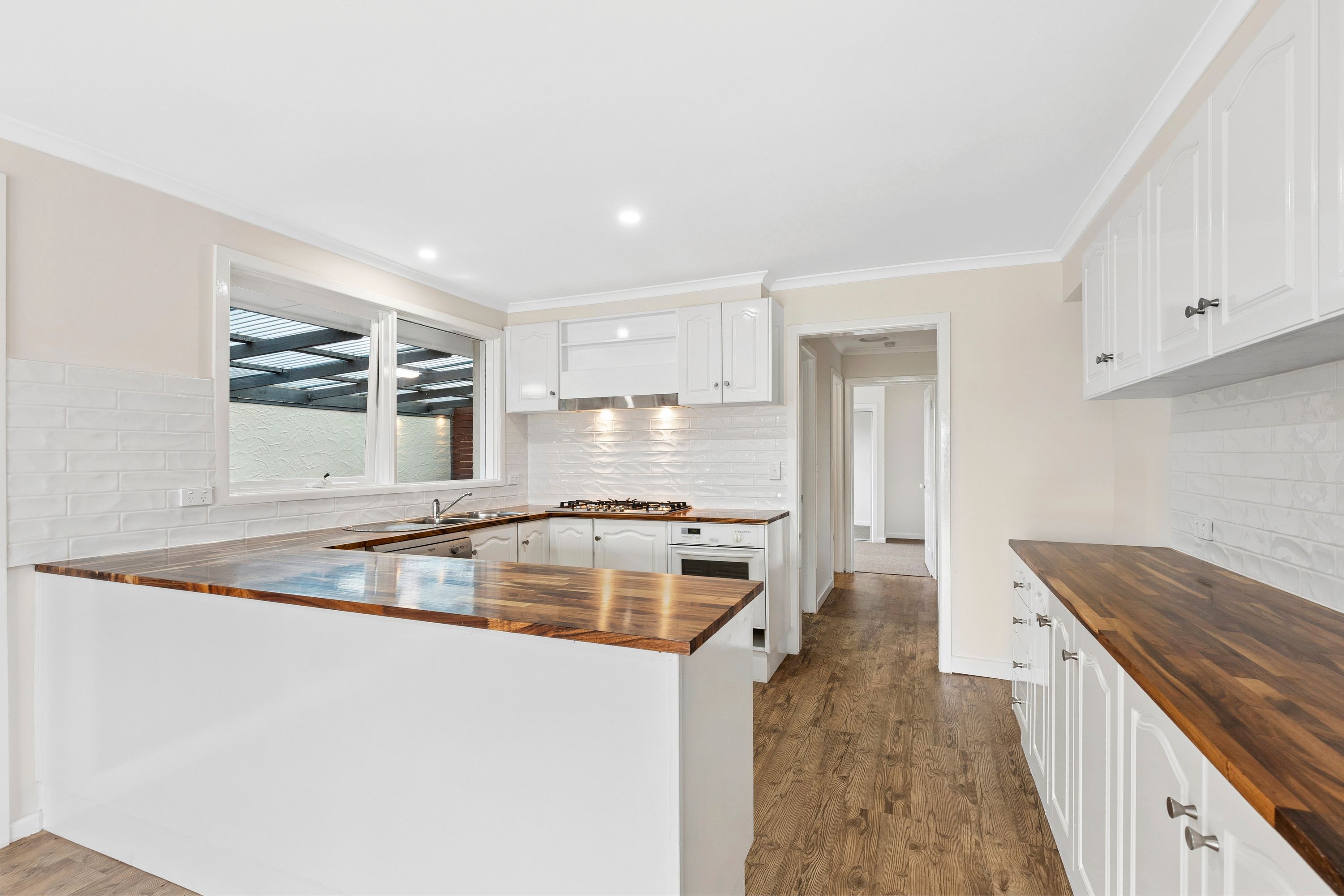 9 Patullos Road — photo 4 of 16