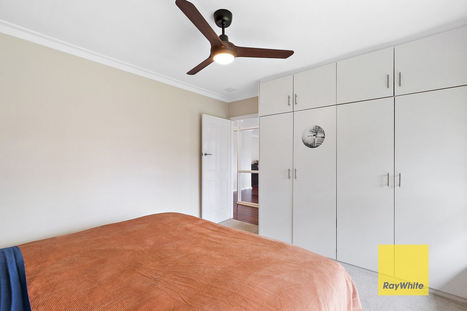 27 Glyndebourne Avenue — photo 9 of 23