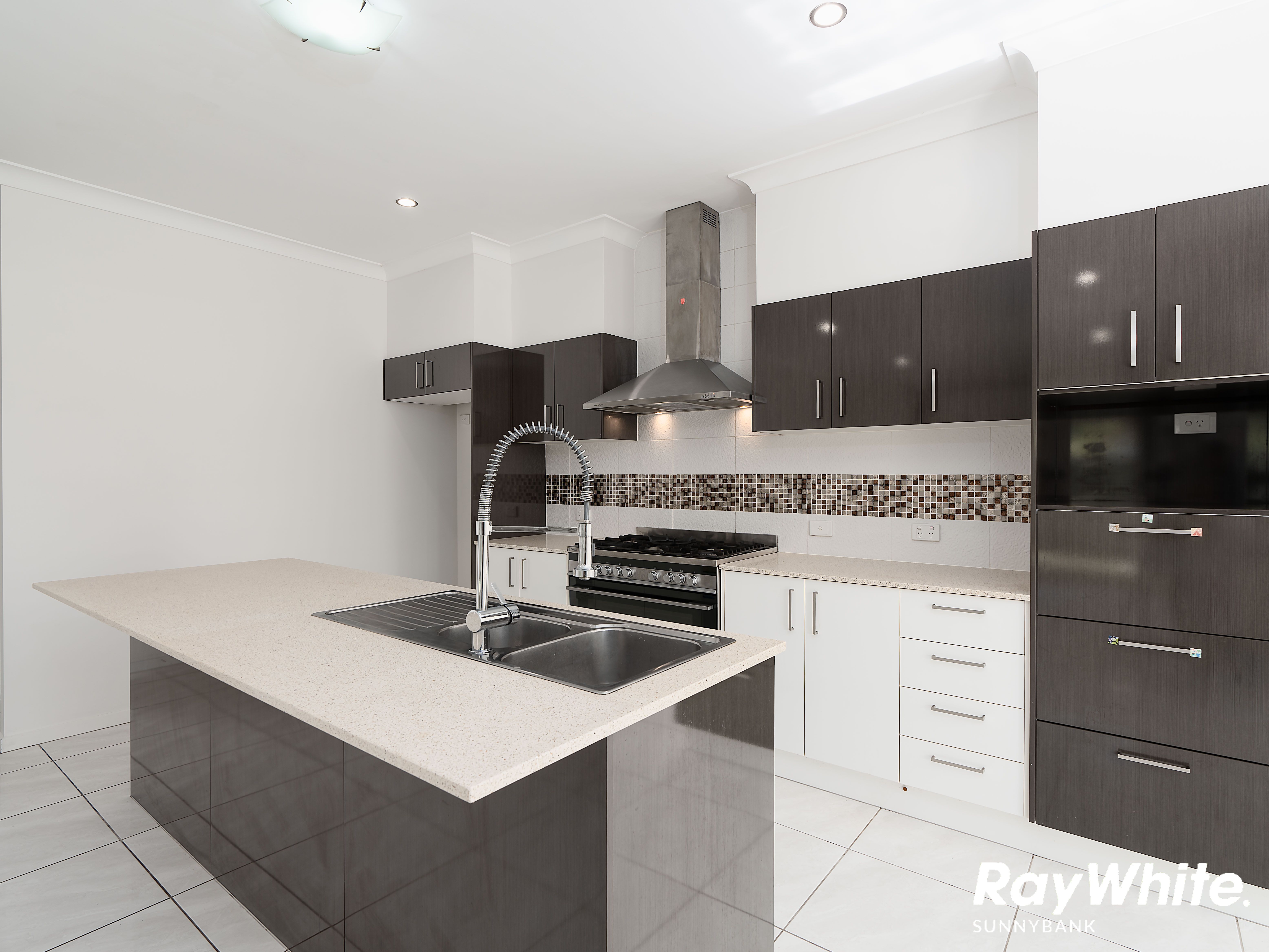 5 Pearlfrost Place, Sunnybank Hills, QLD 4109