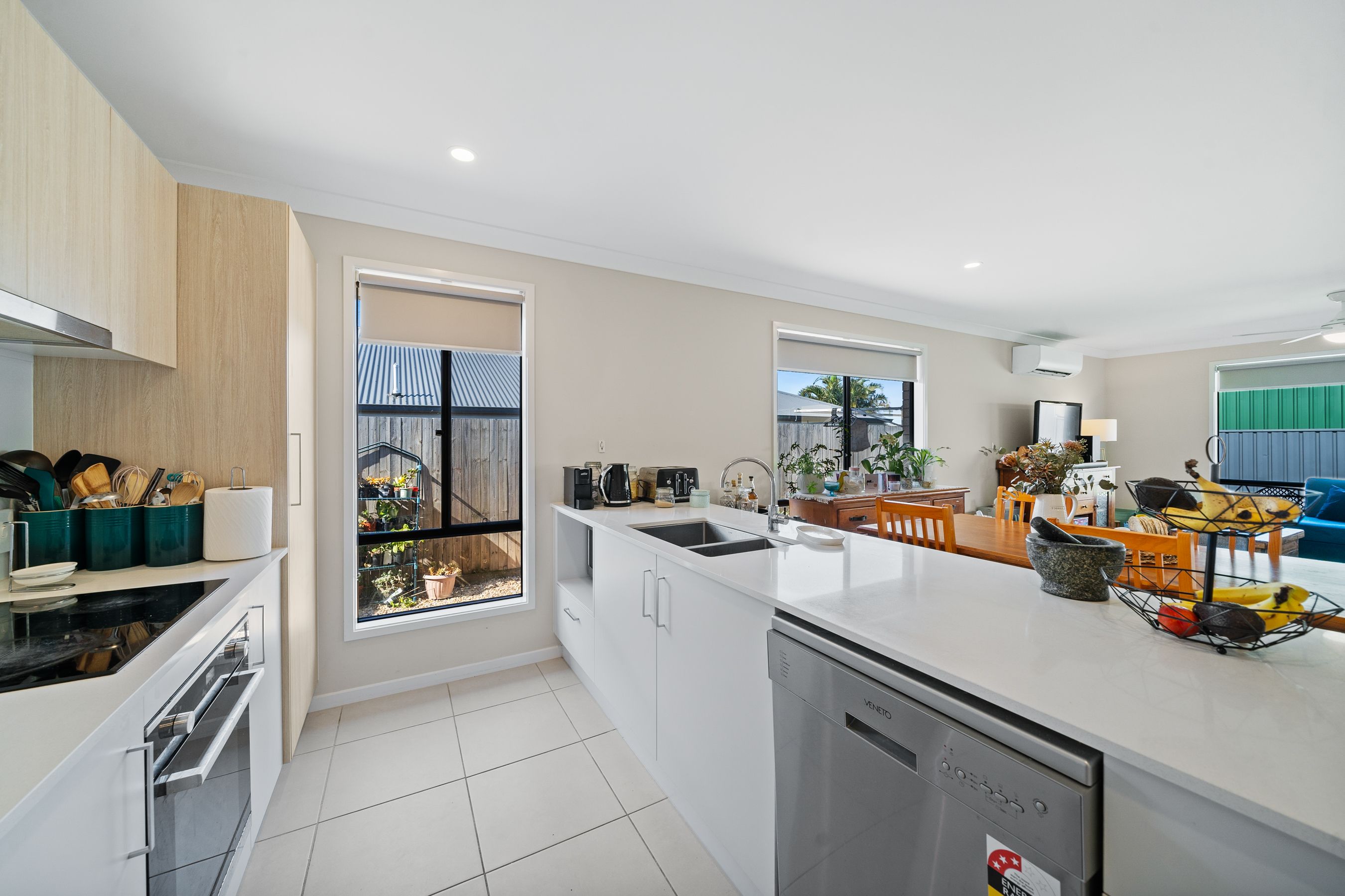 18 Spruce Circuit, Hillcrest, QLD 4118