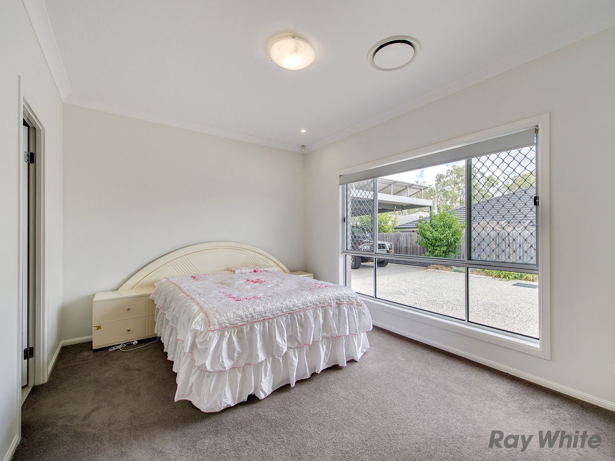 50 Fred Pham Crescent, Doolandella, QLD 4077