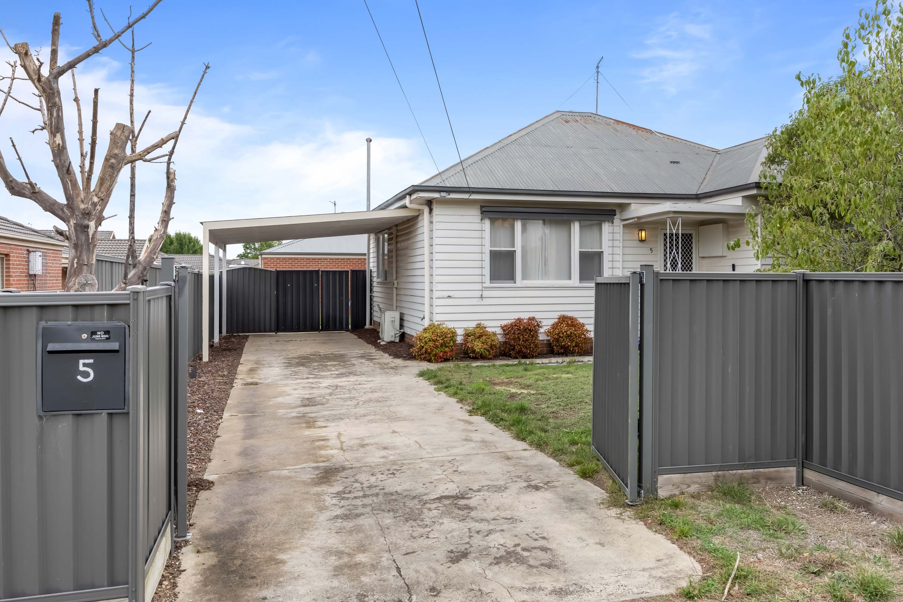 5 Alfred Street, Sebastopol, VIC 3356