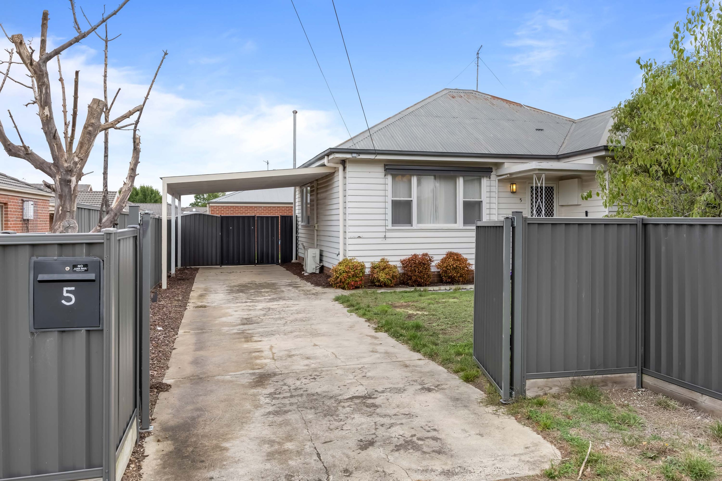5 Alfred Street, Sebastopol, VIC 3356