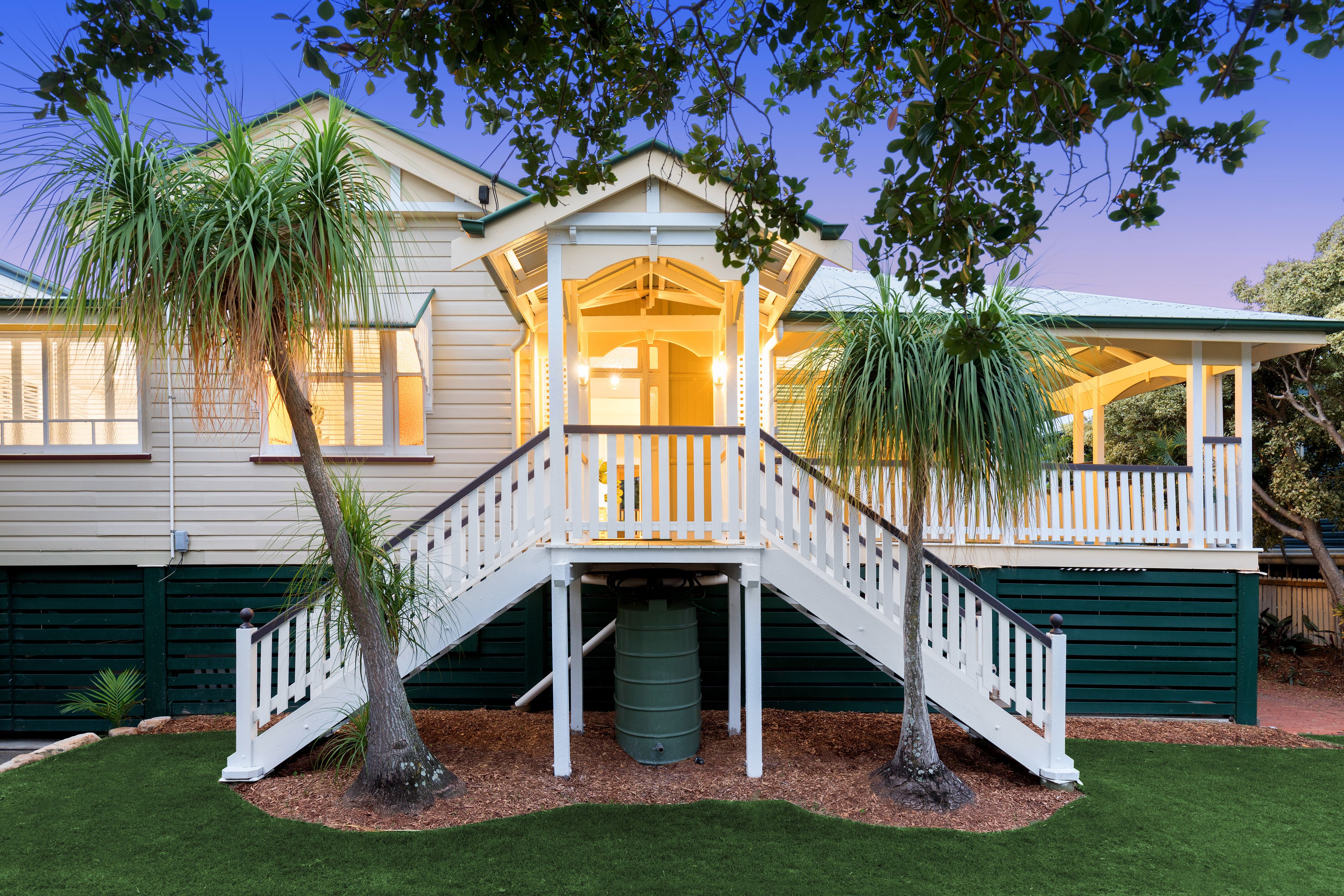 19 Landsdowne Street, Coorparoo, QLD 4151