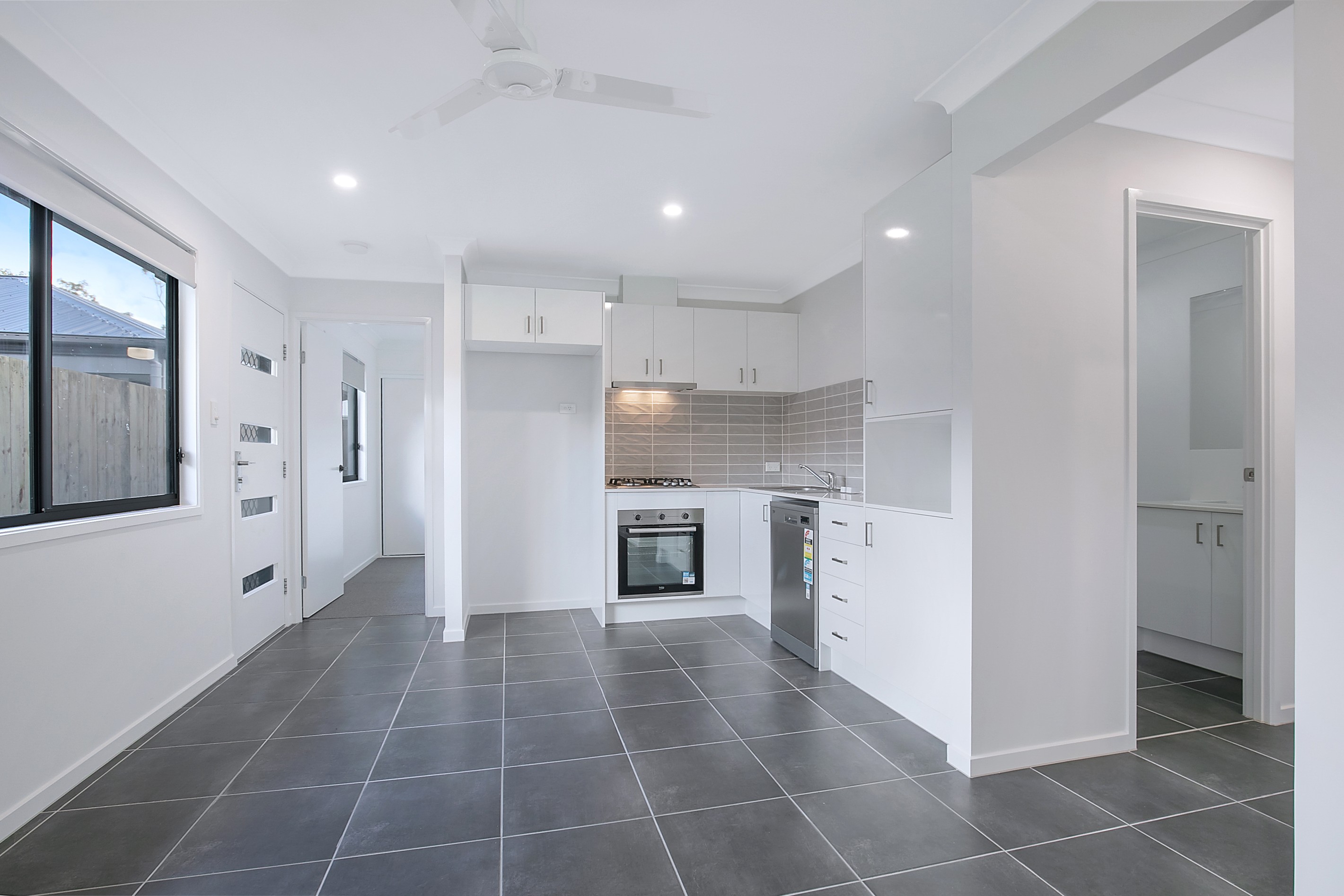 2b/8 Falcon Road, Park Ridge, QLD 4125