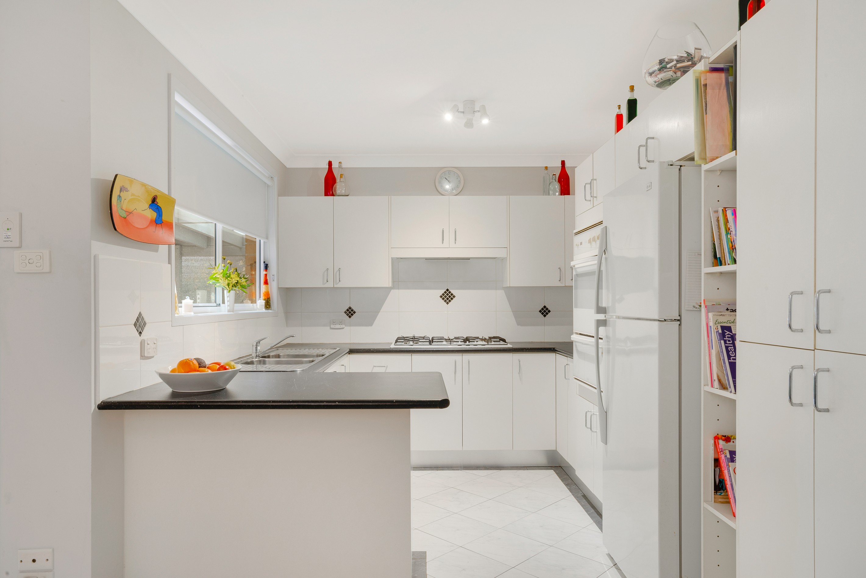 28 Hyacinth Avenue, Macquarie Fields, NSW 2564