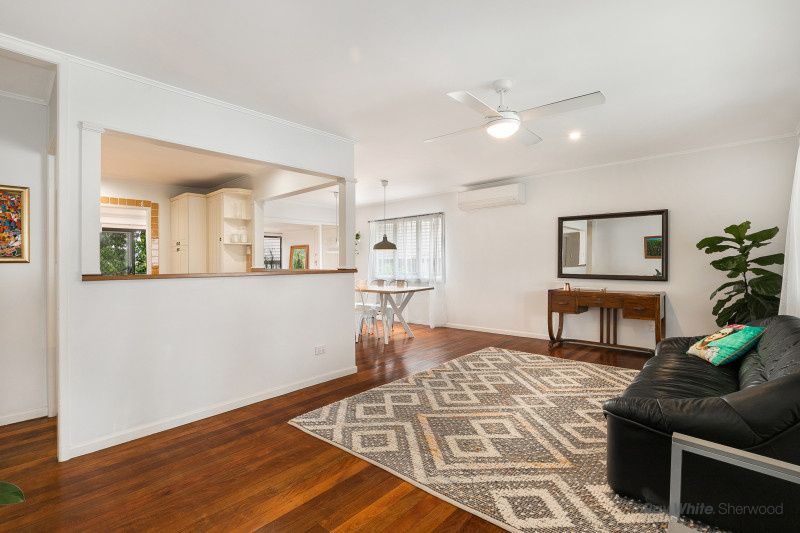 75 Kenmore Road, Kenmore, QLD 4069