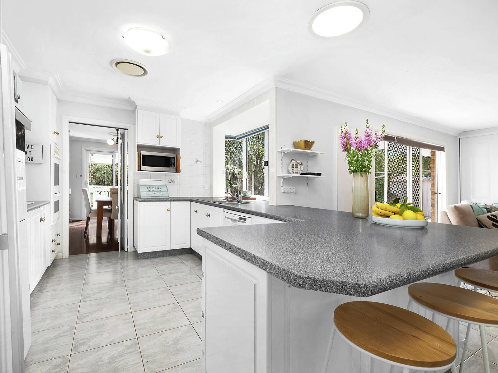 14 Parkview Crescent, Jerrabomberra, NSW 2619