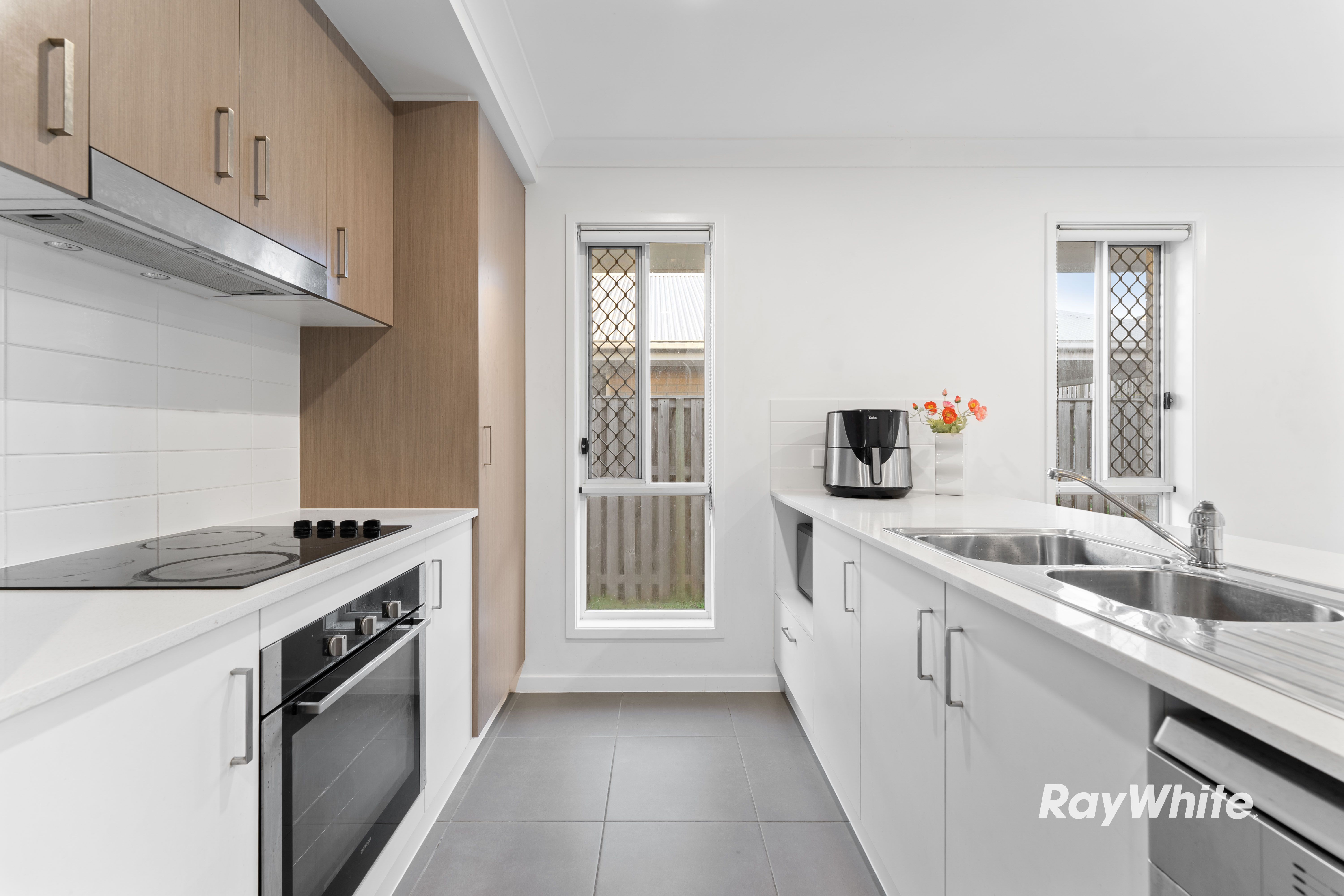 6 Formosa Street, Park Ridge, QLD 4125