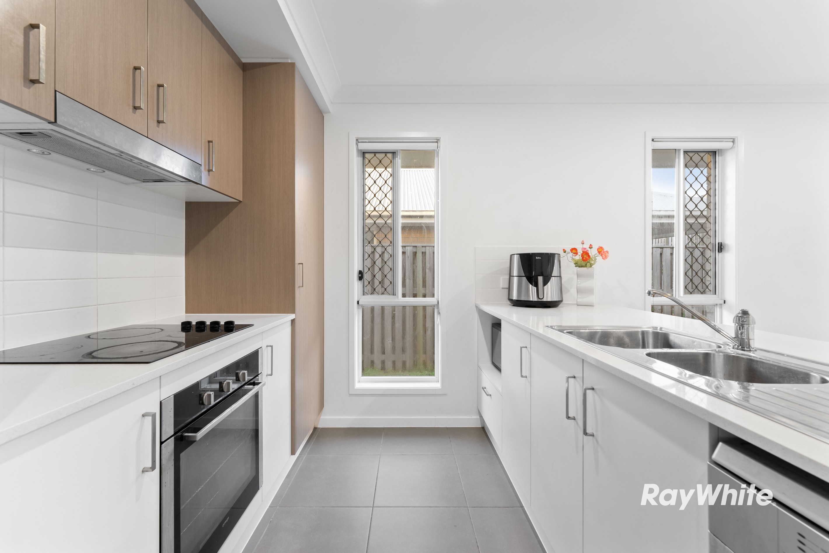 6 Formosa Street, Park Ridge, QLD 4125