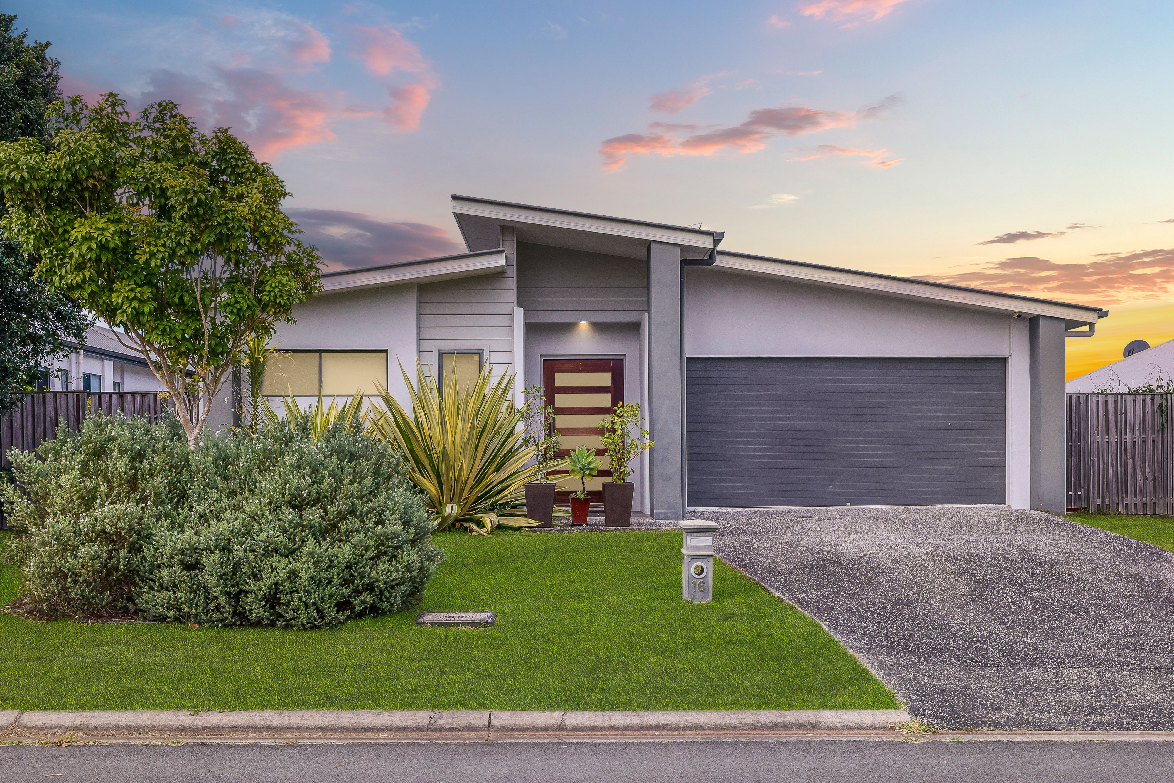 16 Treecreeper Crescent, Upper Coomera, QLD 4209