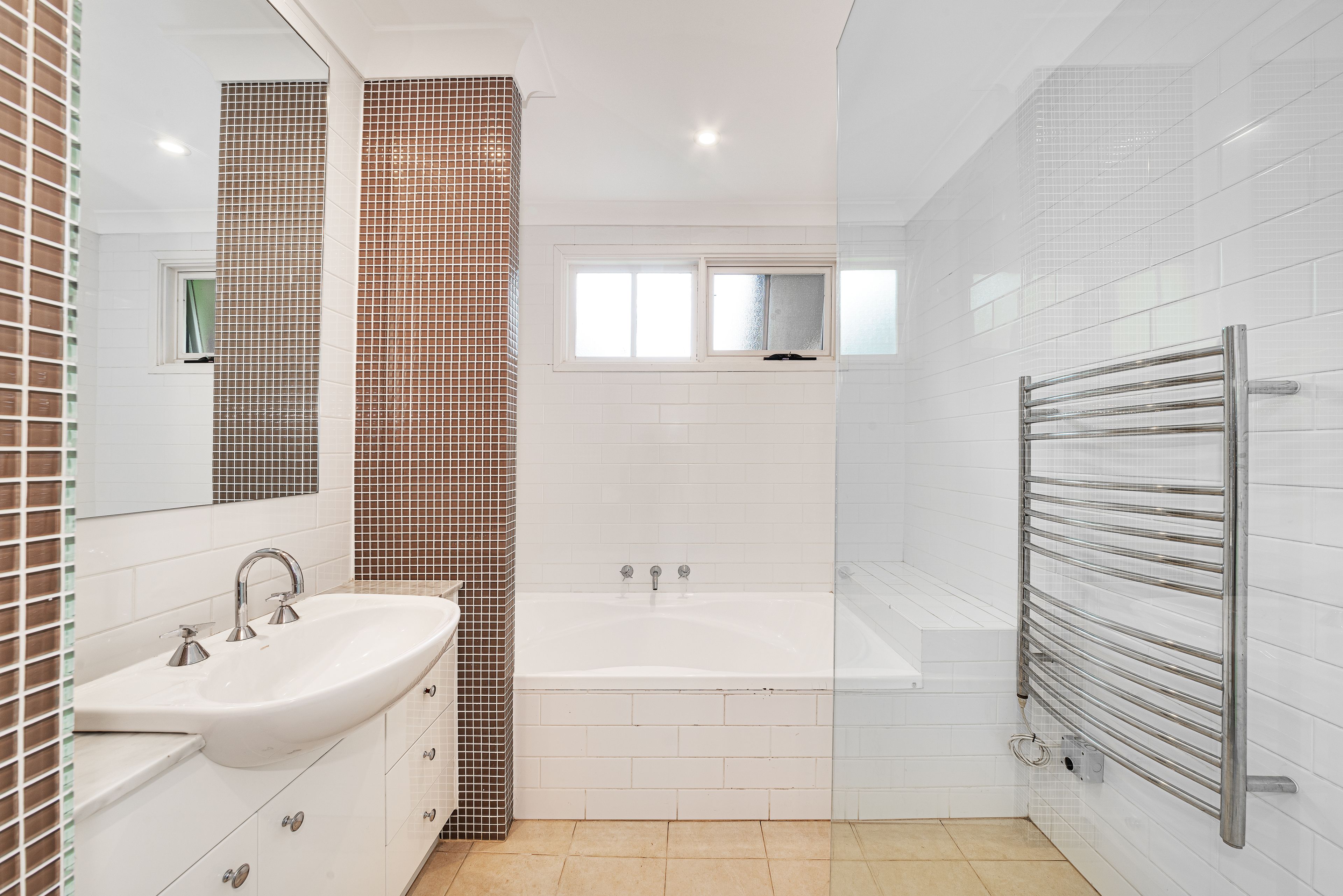 11 Francis Street — photo 5 of 7