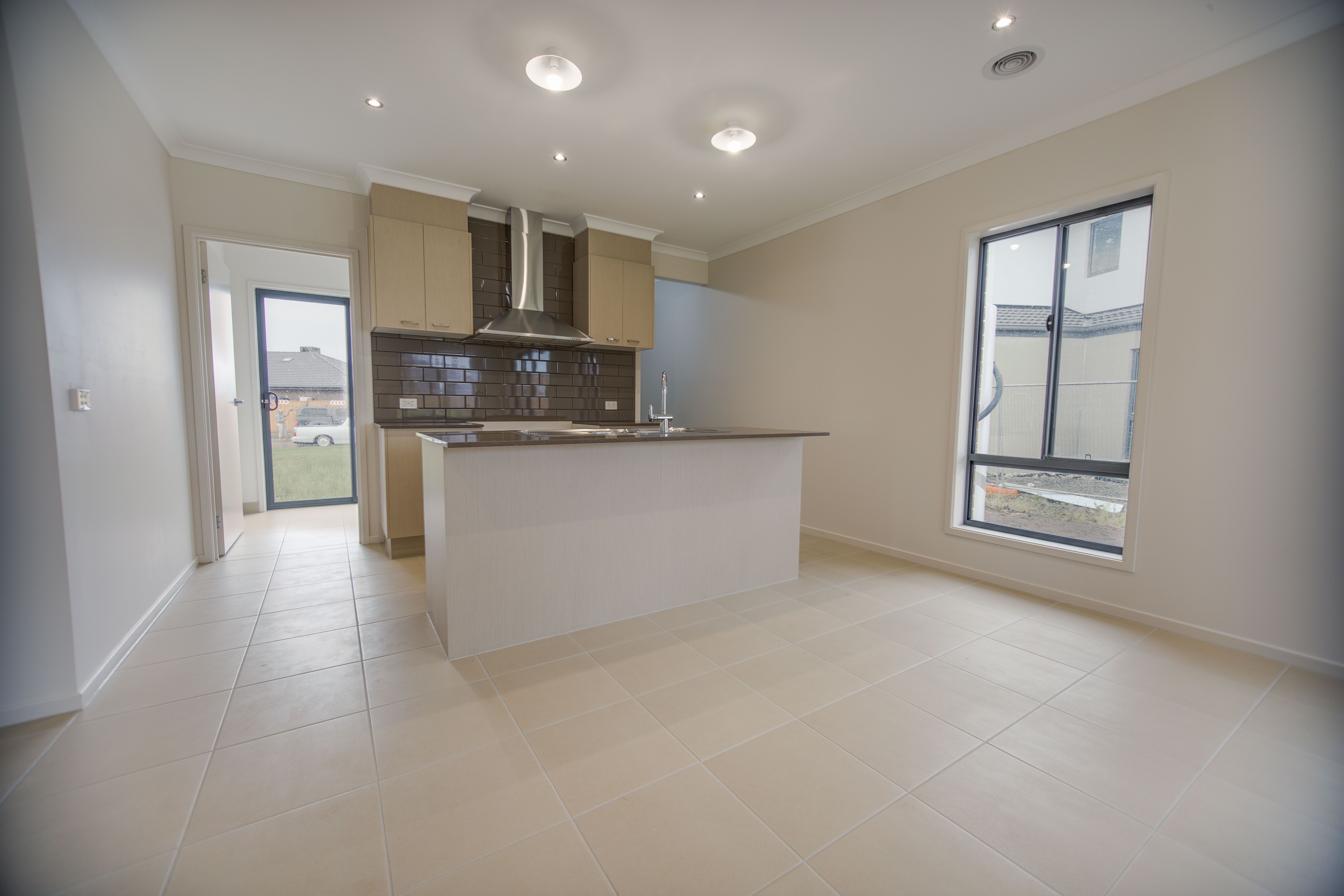 10 Rainwater Drive, Lyndhurst, VIC 3975