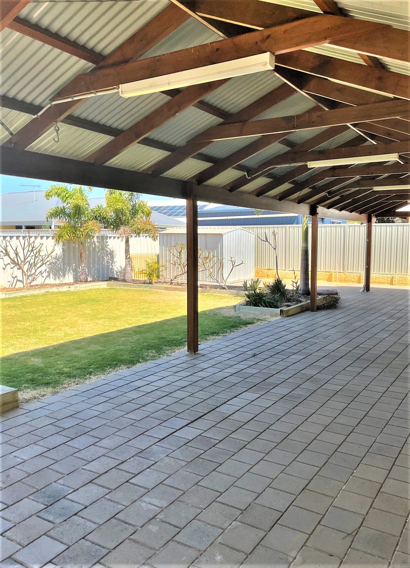 8 Edwin Crescent, Bluff Point WA 6530