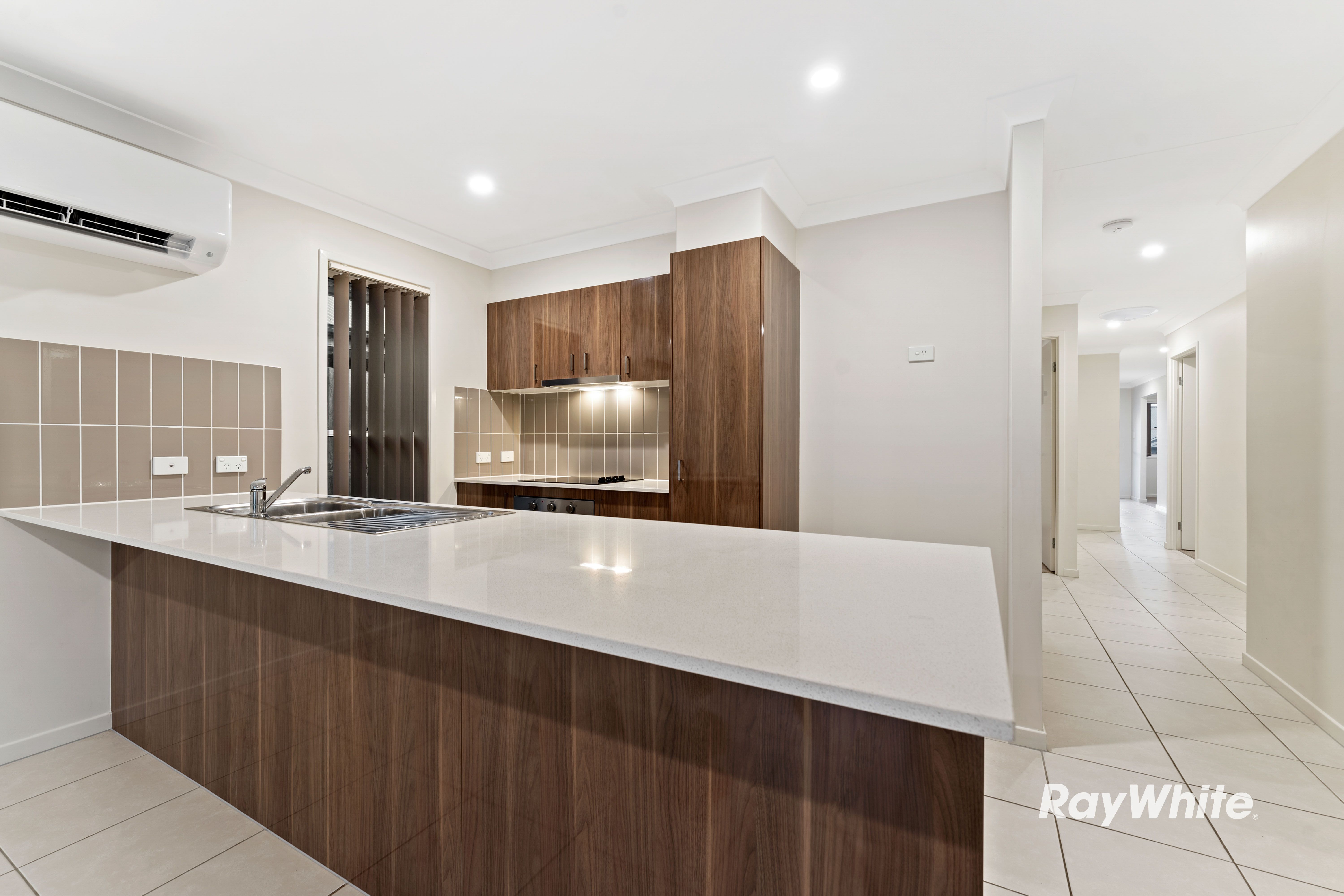 37 Sheepdog Road, Park Ridge, QLD 4125