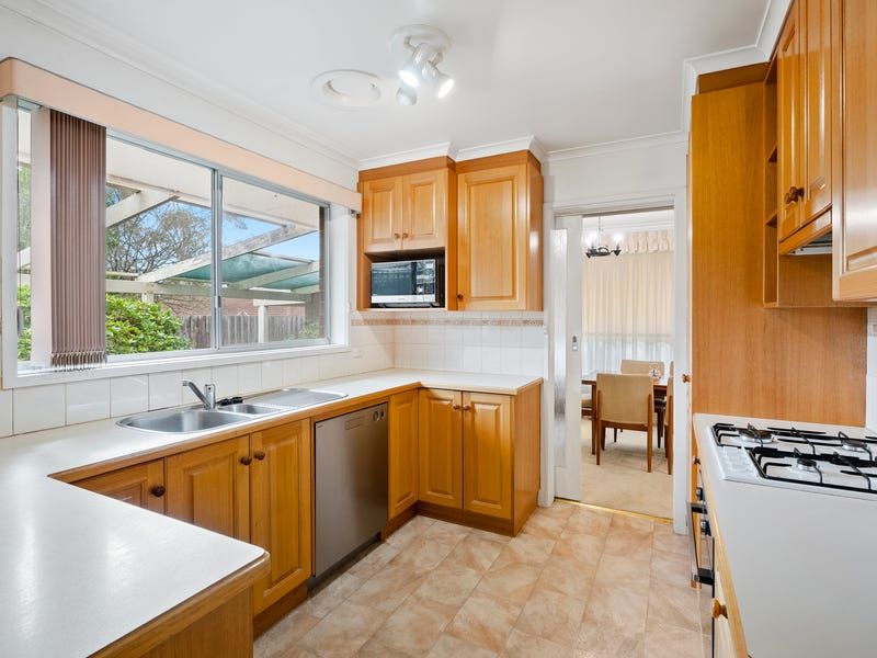 4 St Ives Court, The Basin, VIC 3154