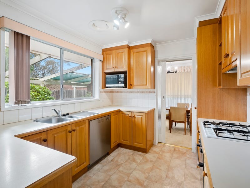 4 St Ives Court, The Basin, VIC 3154