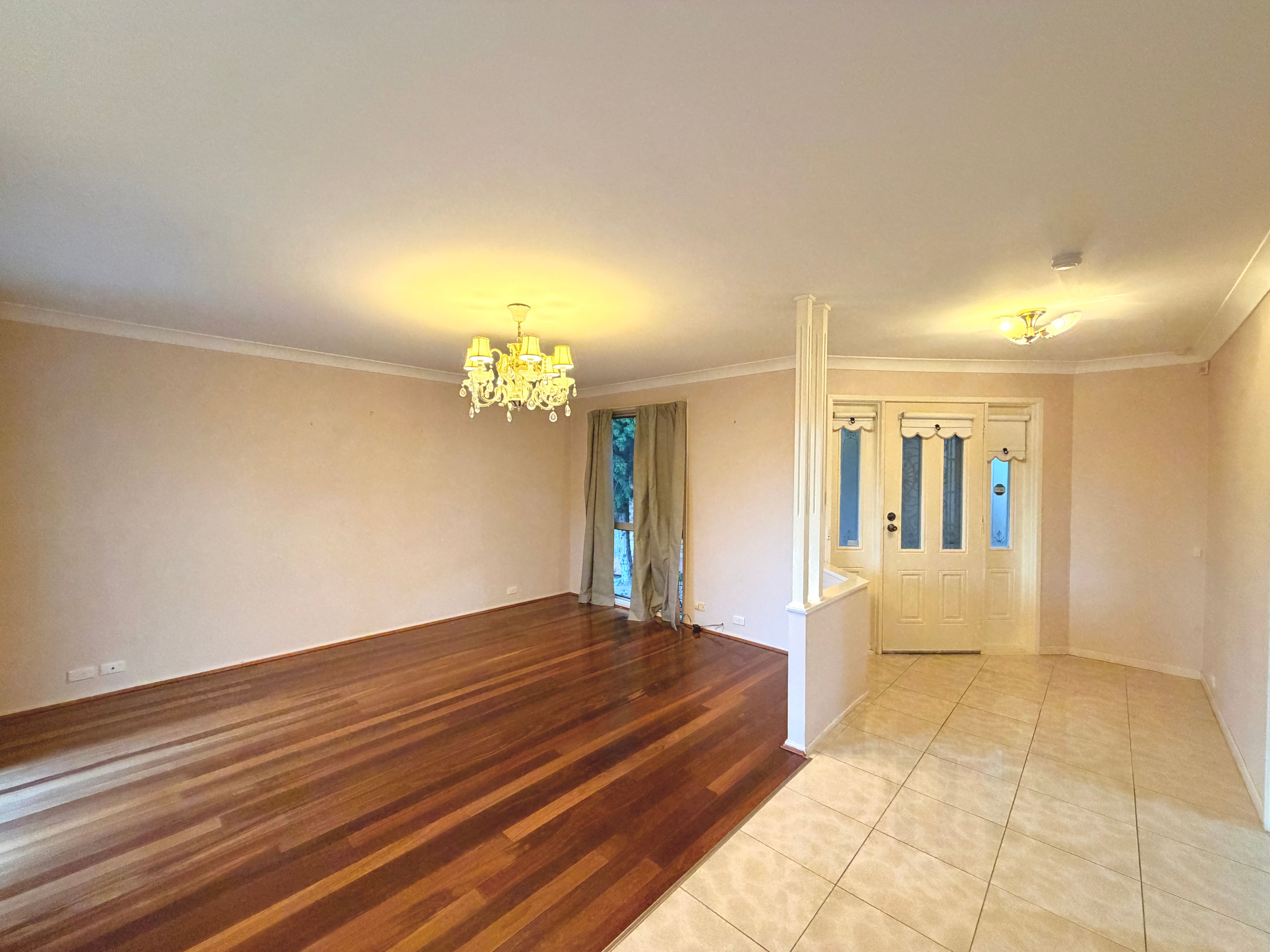 8 Joanne Close — photo 2 of 9