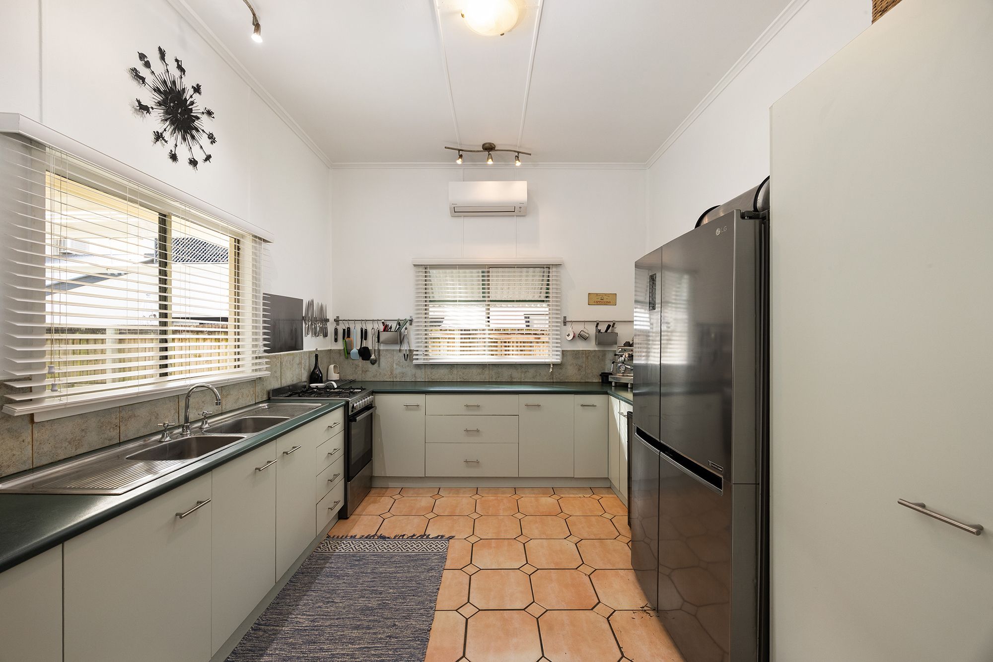 15 Barton Road — photo 8 of 17