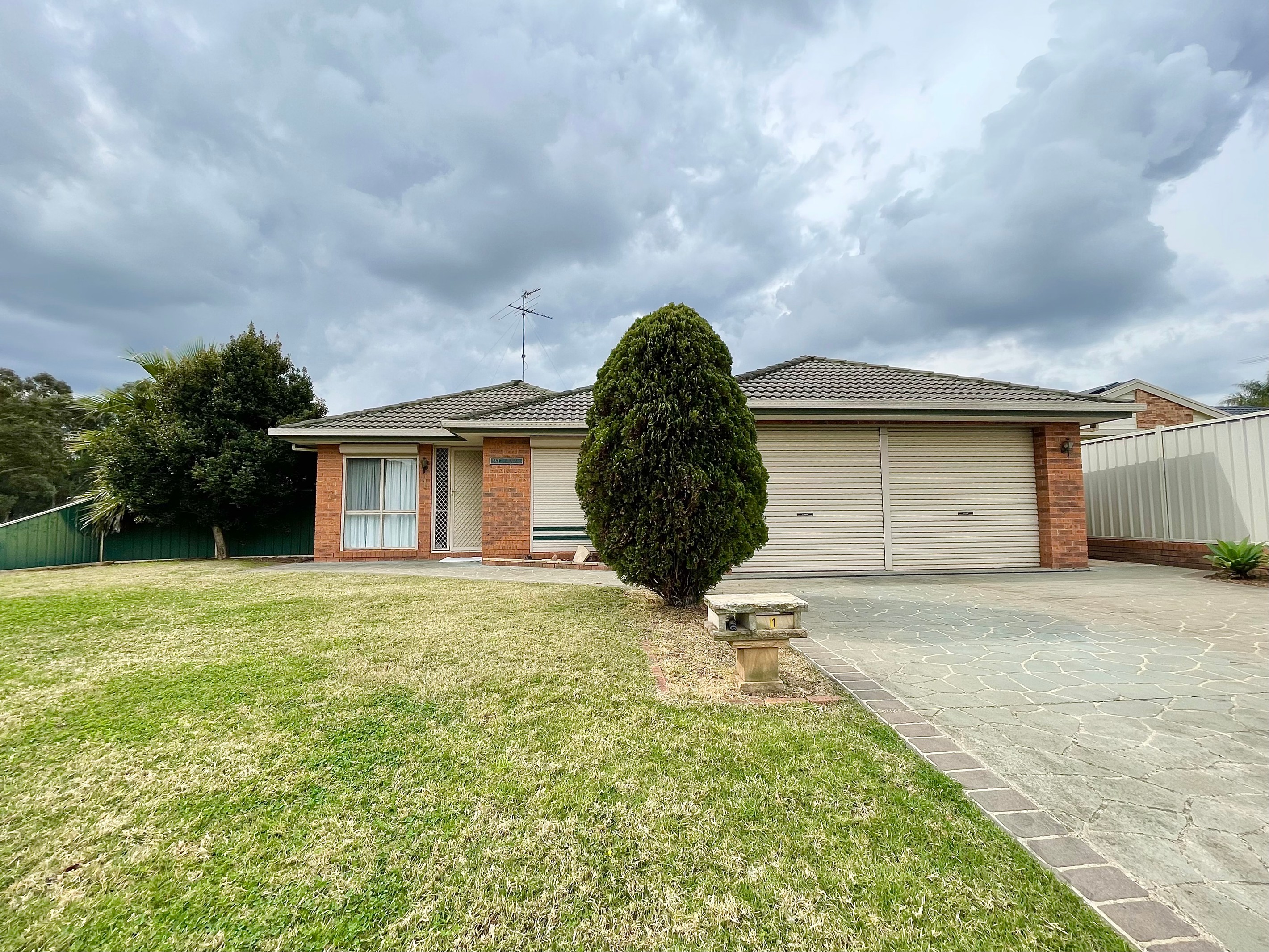 1 Osprey Place, Claremont Meadows, NSW 2747