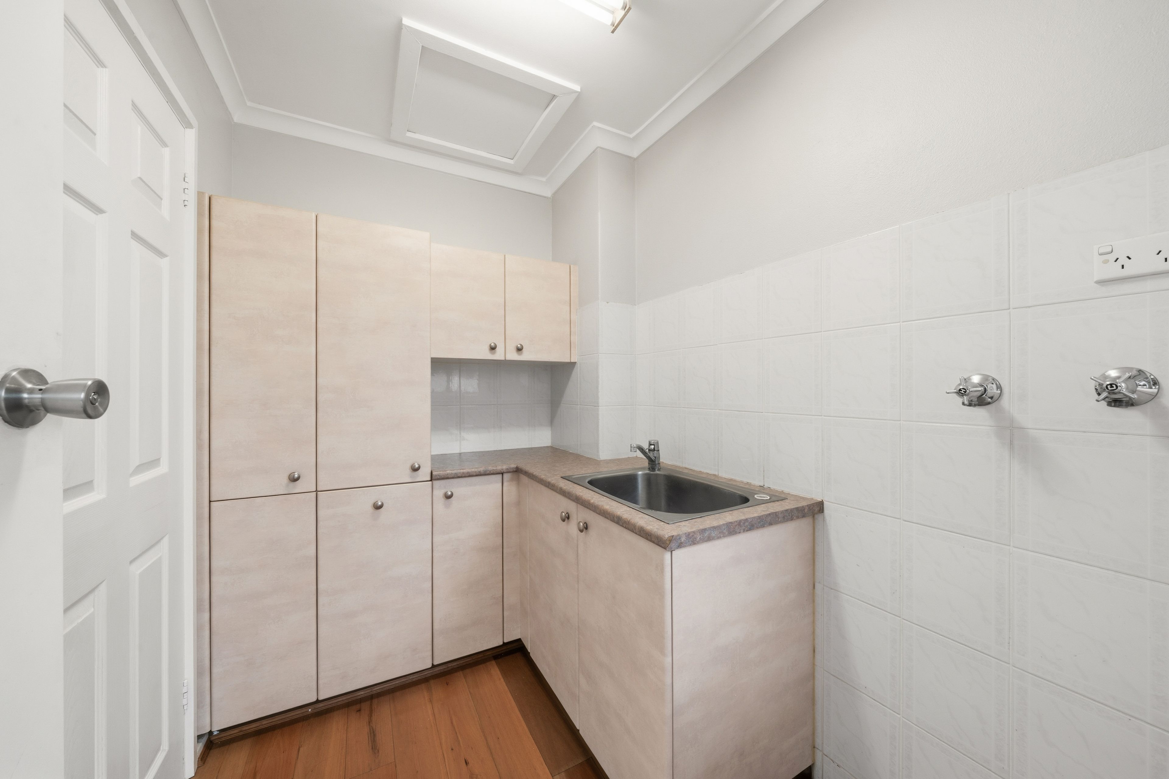 8 Davies Place — photo 13 of 23