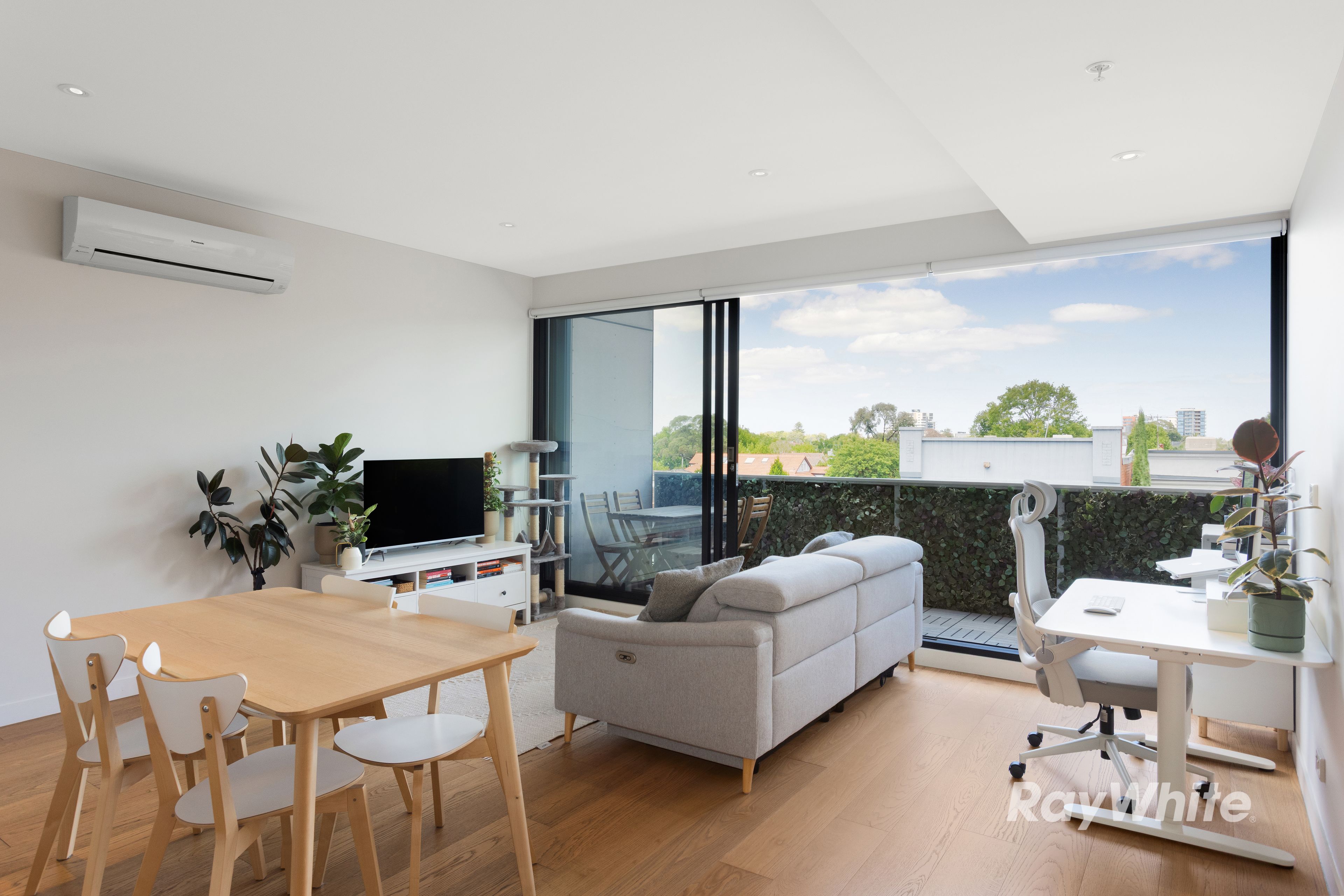 253 Waverley Road