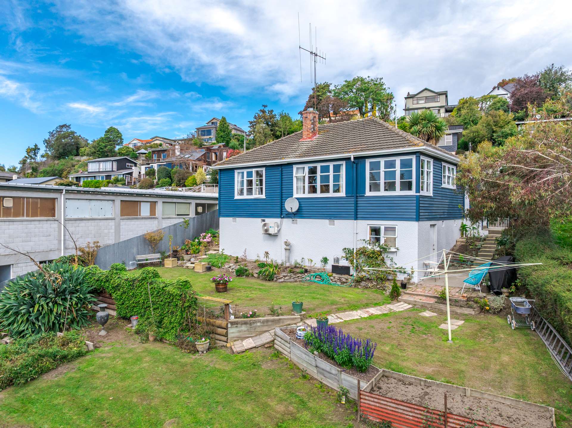 121 Douglas Street photo 23