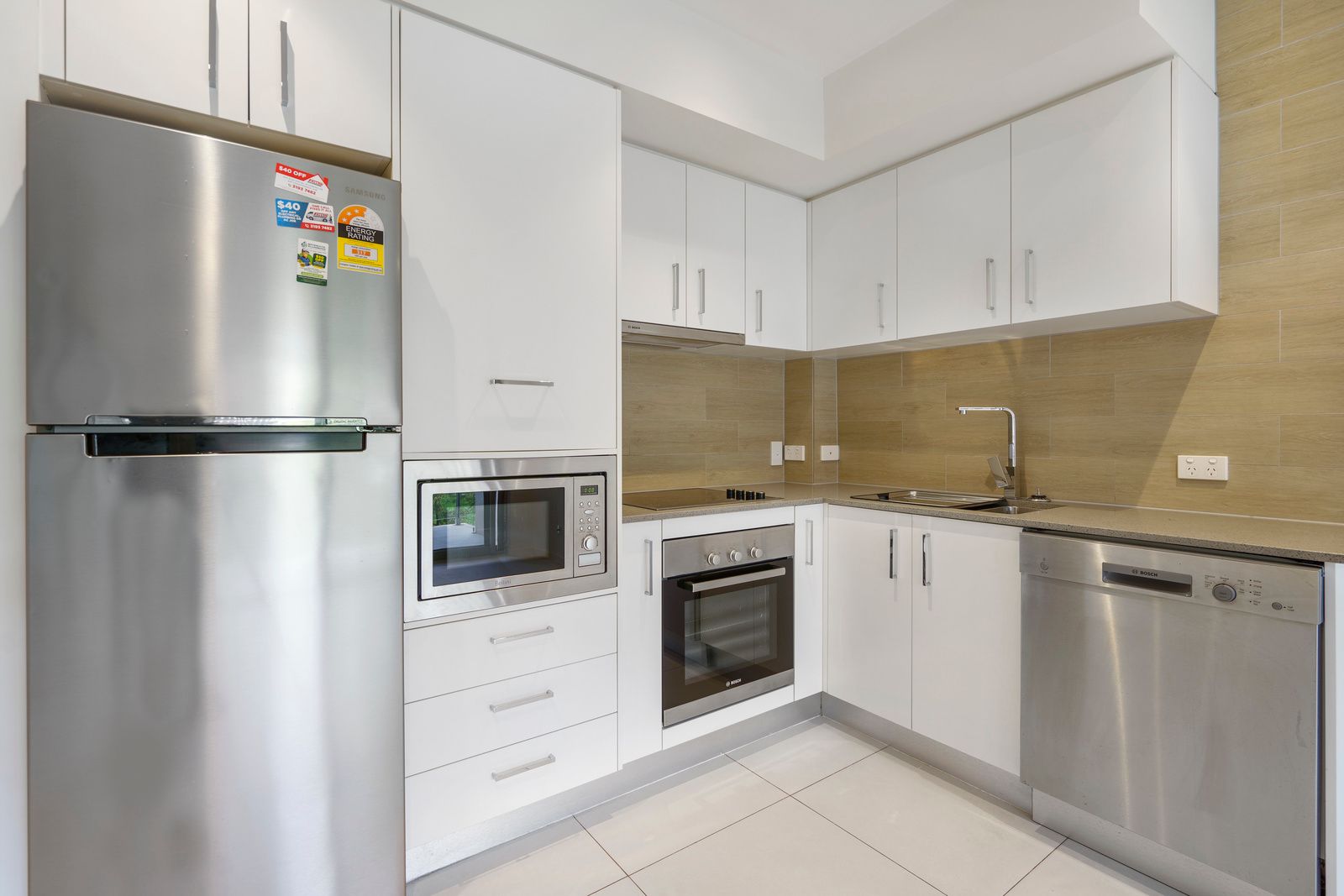 2 Little Bennett Street, Norman Park QLD 4170
