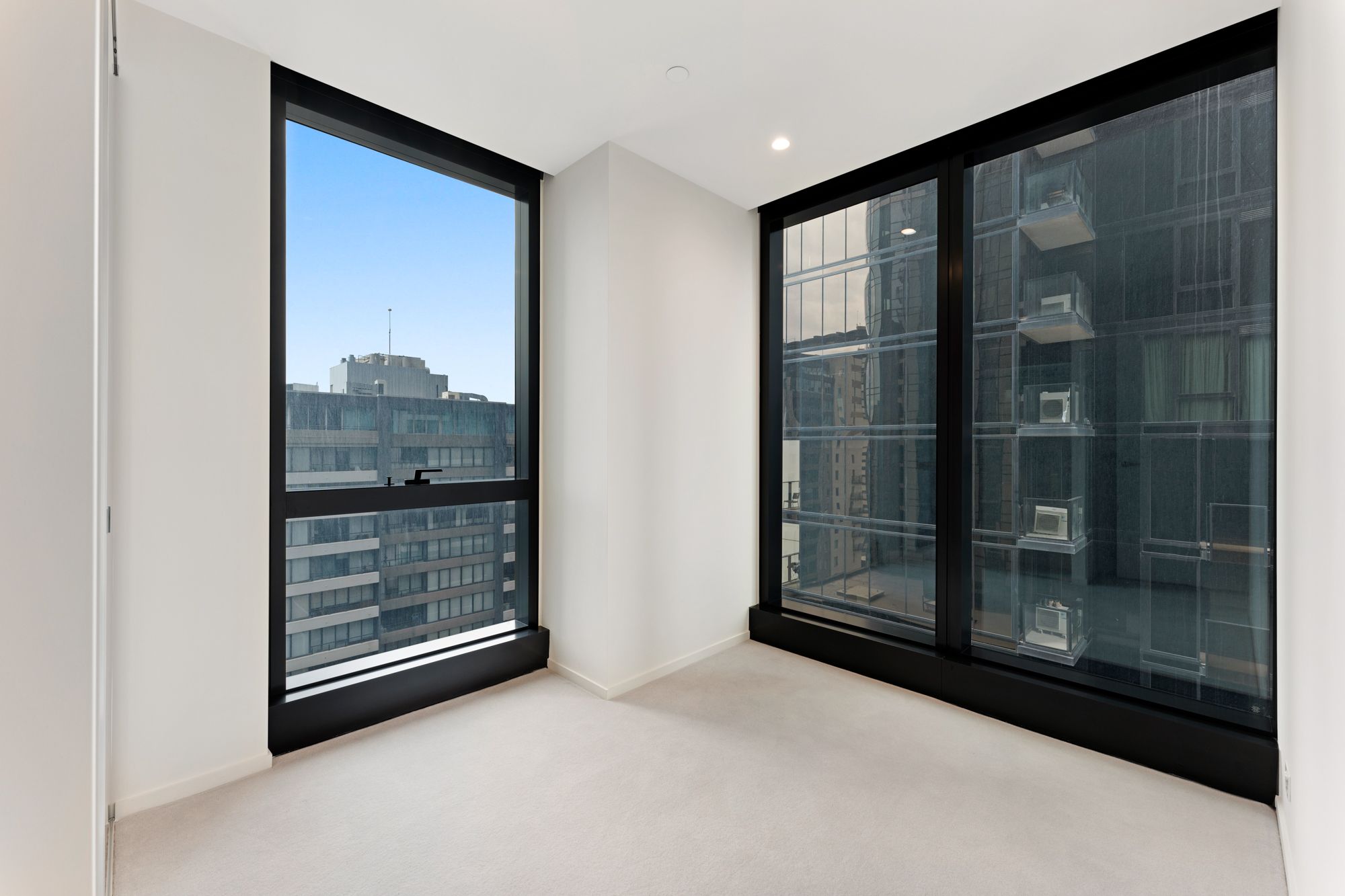 1715/70 Southbank Boulevard, Southbank, VIC 3006