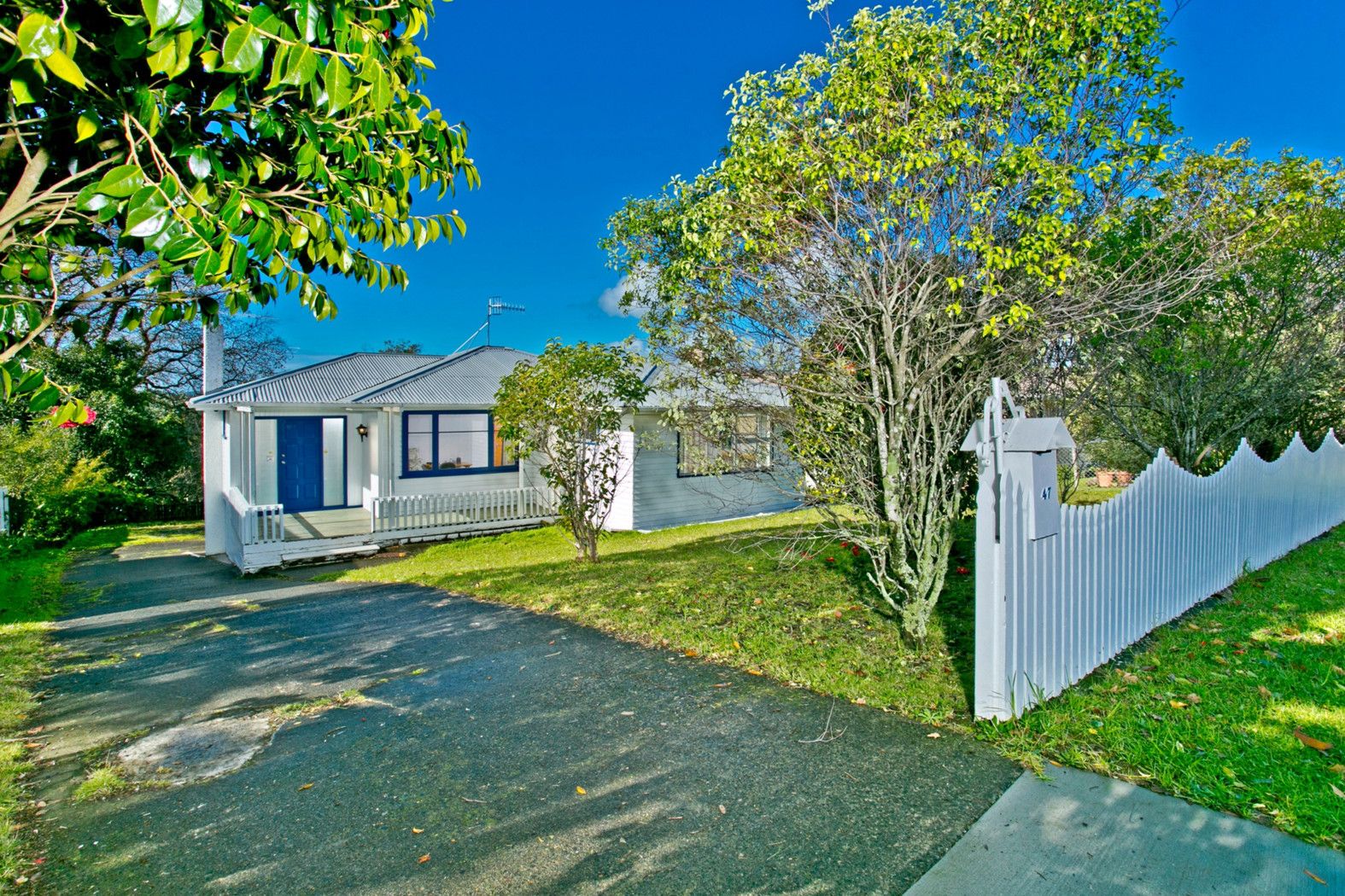 47 Bruce Road, Glenfield, North Shore City