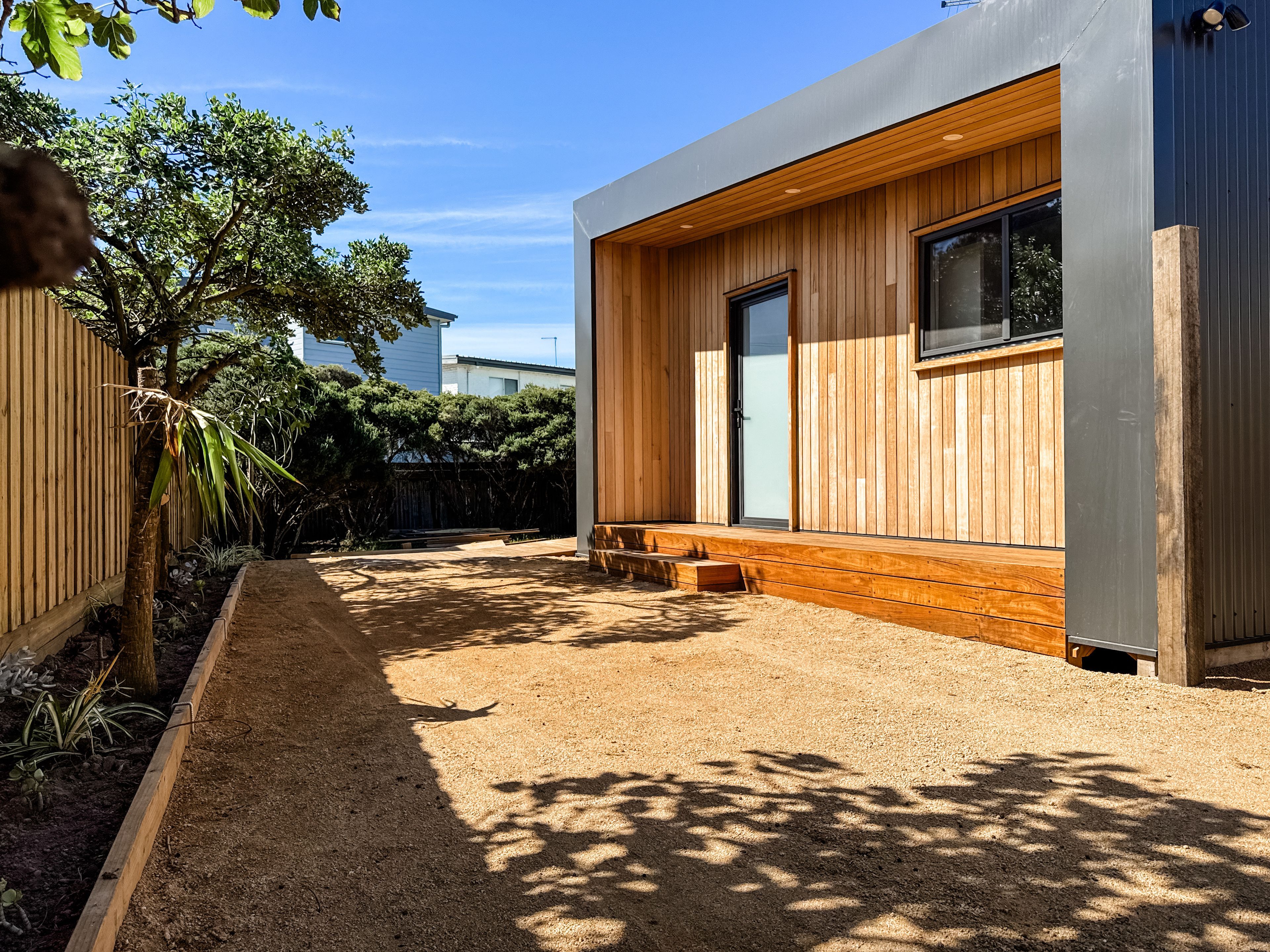 2/10 Page Avenue, Surf Beach, VIC 3922