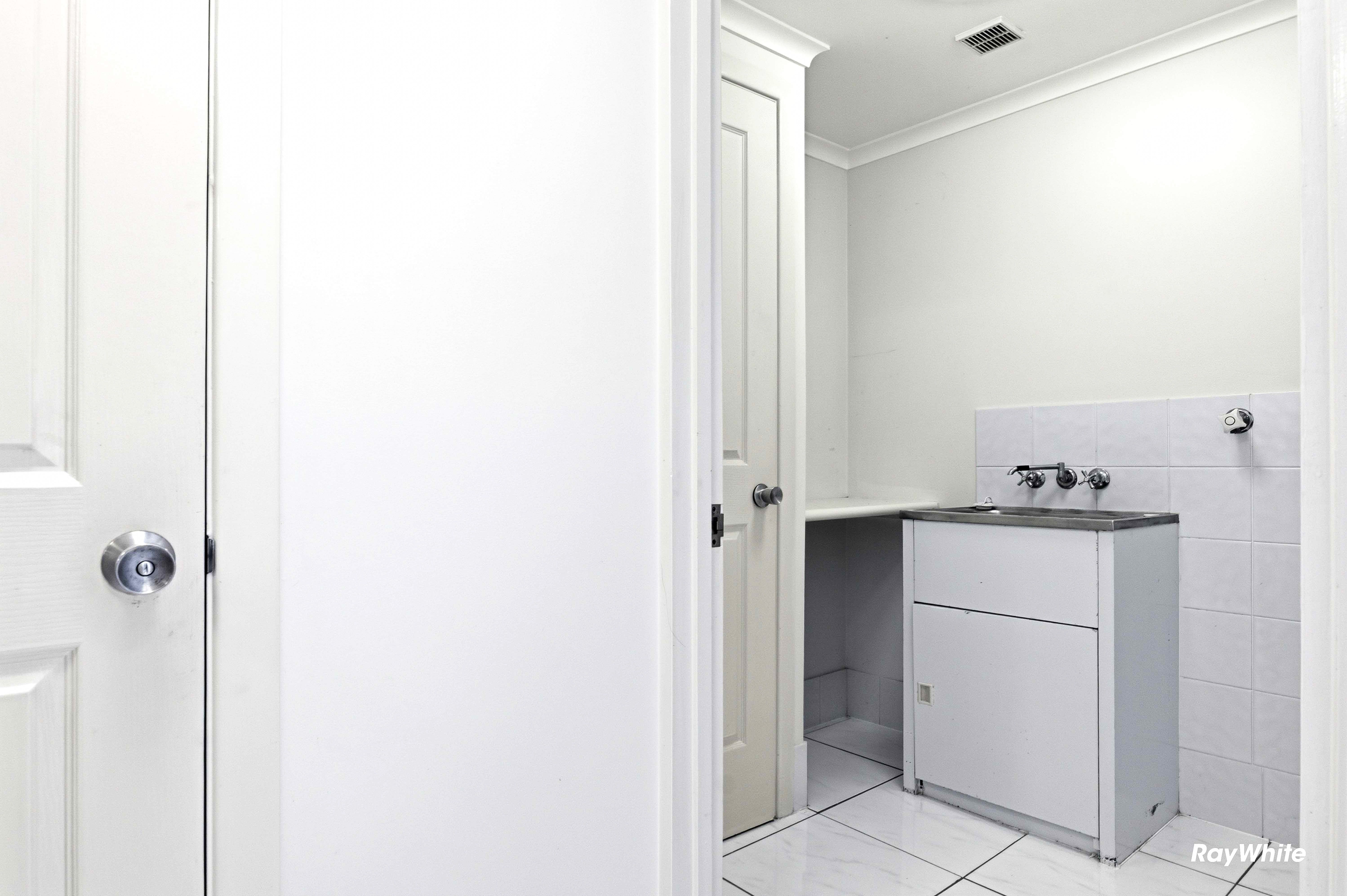 4/150 Sylvan Drive — photo 13 of 18