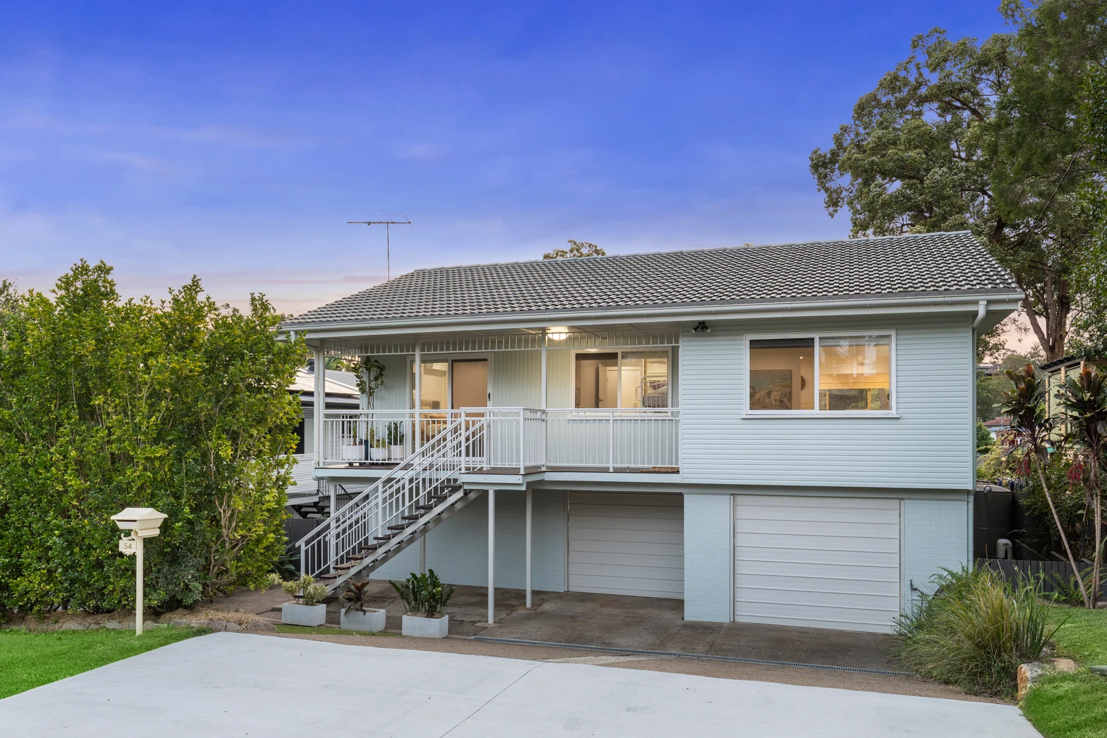 54 Lomatia Street, Everton Hills, QLD 4053