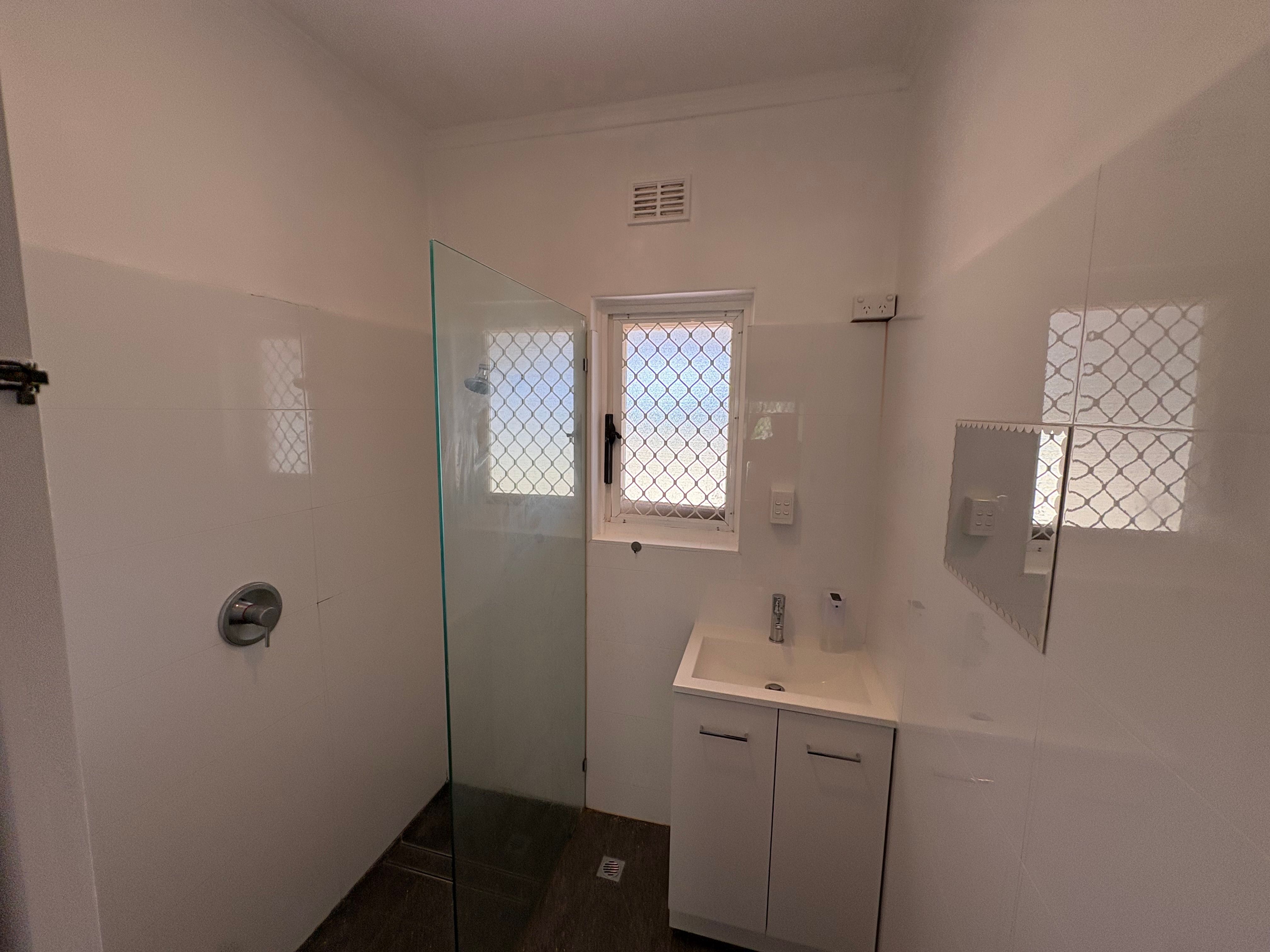 48 Ashfield Road — photo 9 of 11