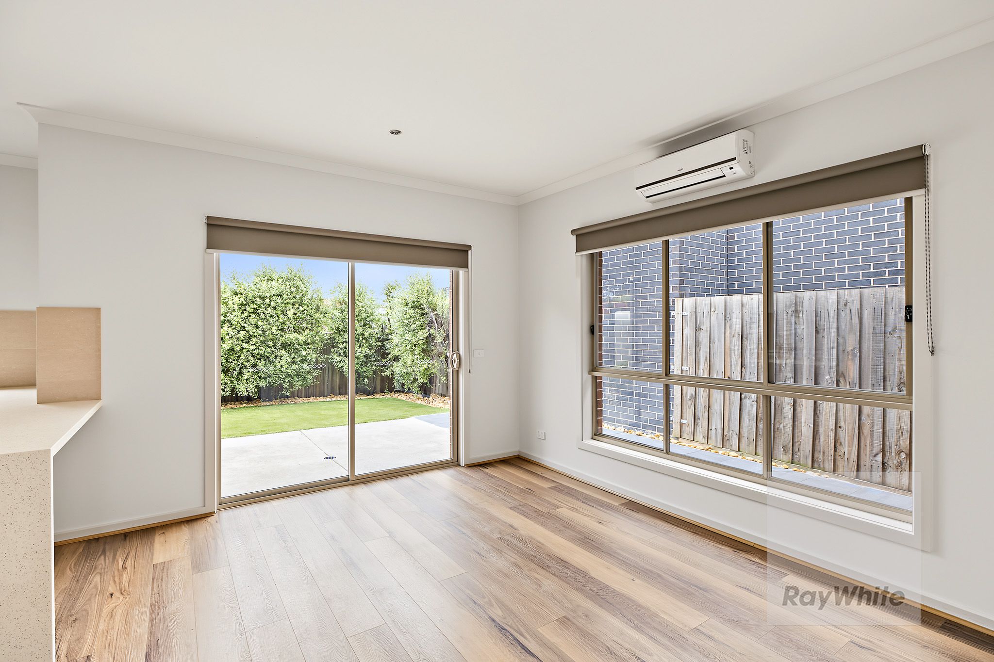 10 Erskine Way — photo 7 of 17
