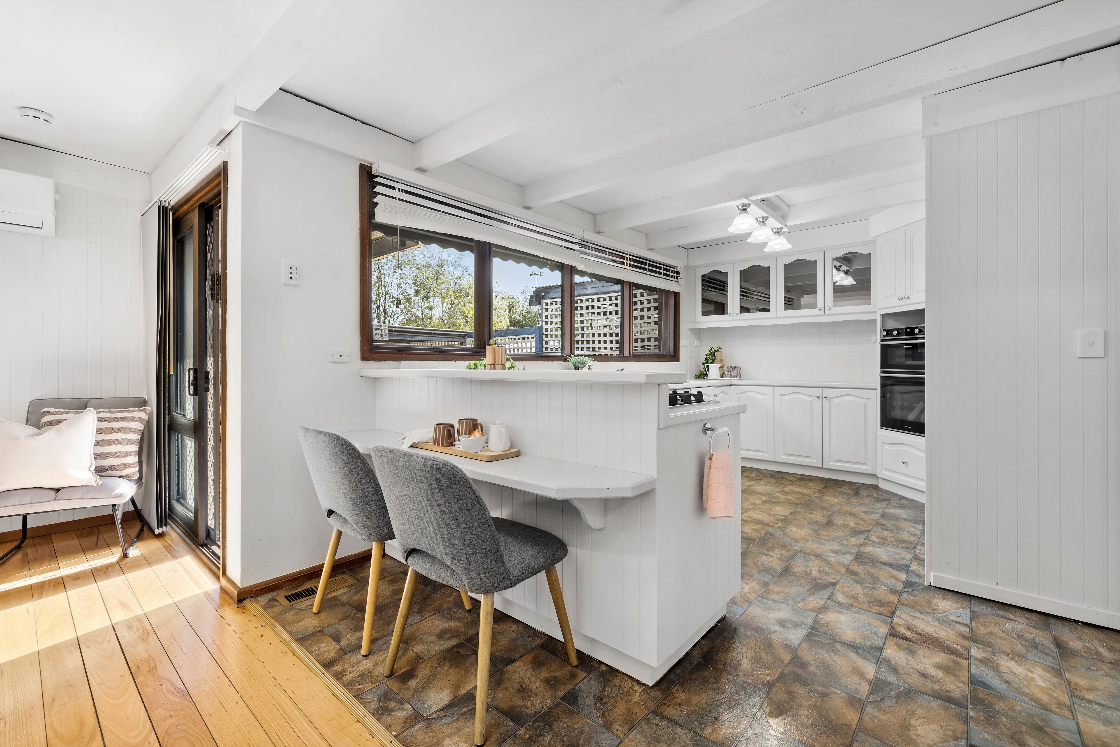 48 Stamford Crescent — photo 7 of 25