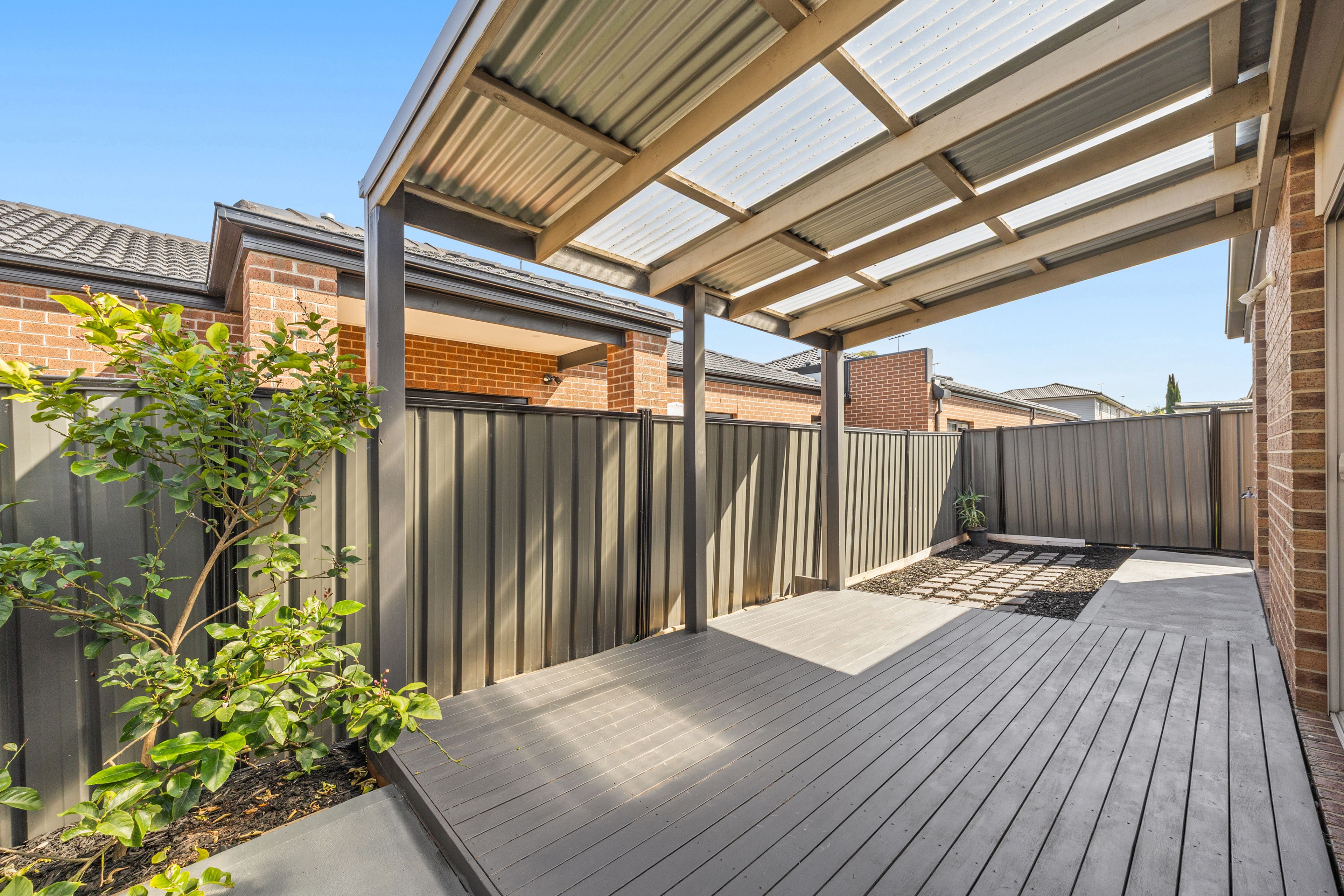 24 Monvida Street — photo 11 of 12