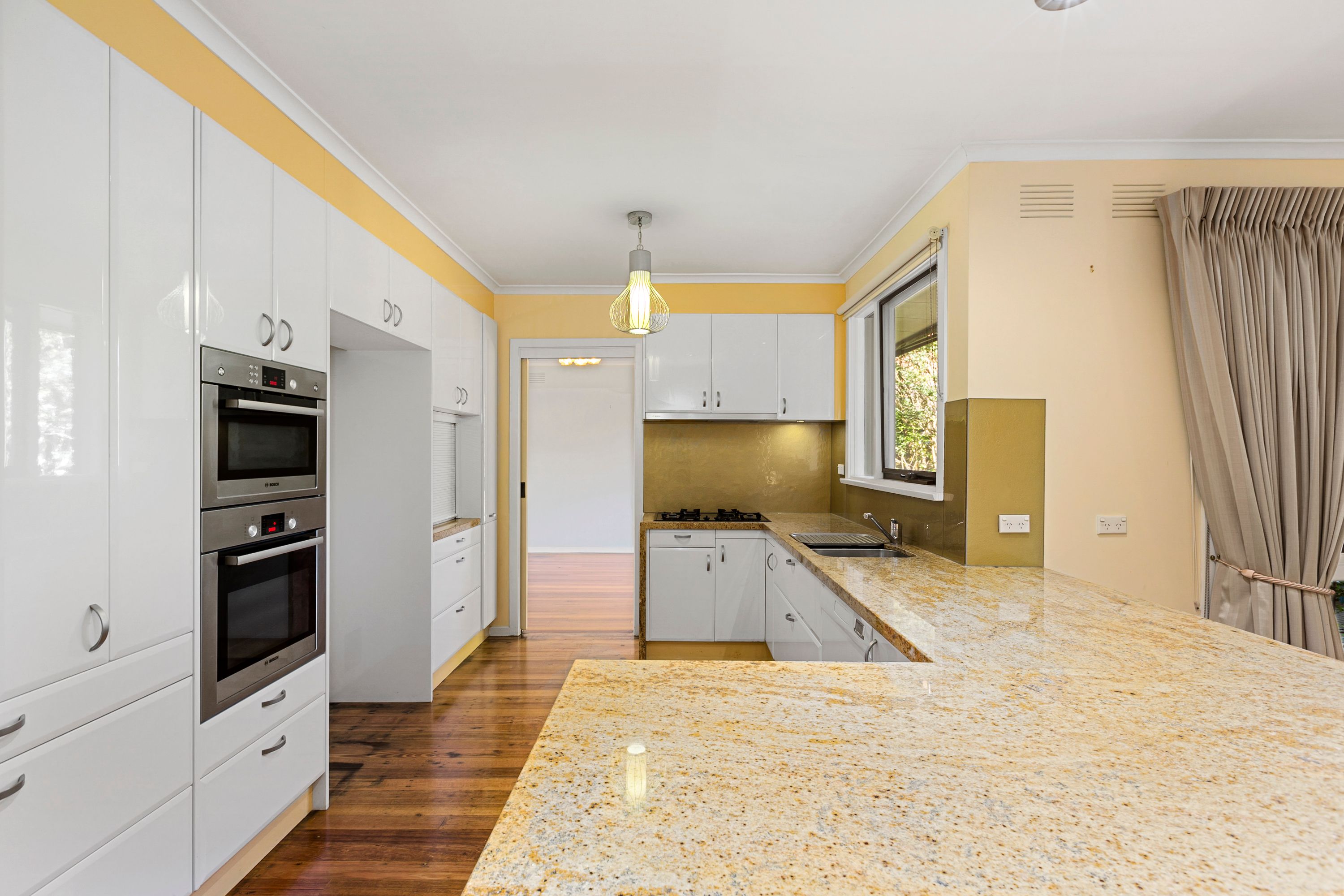 33 Lewis Street, Mount Waverley, VIC 3149