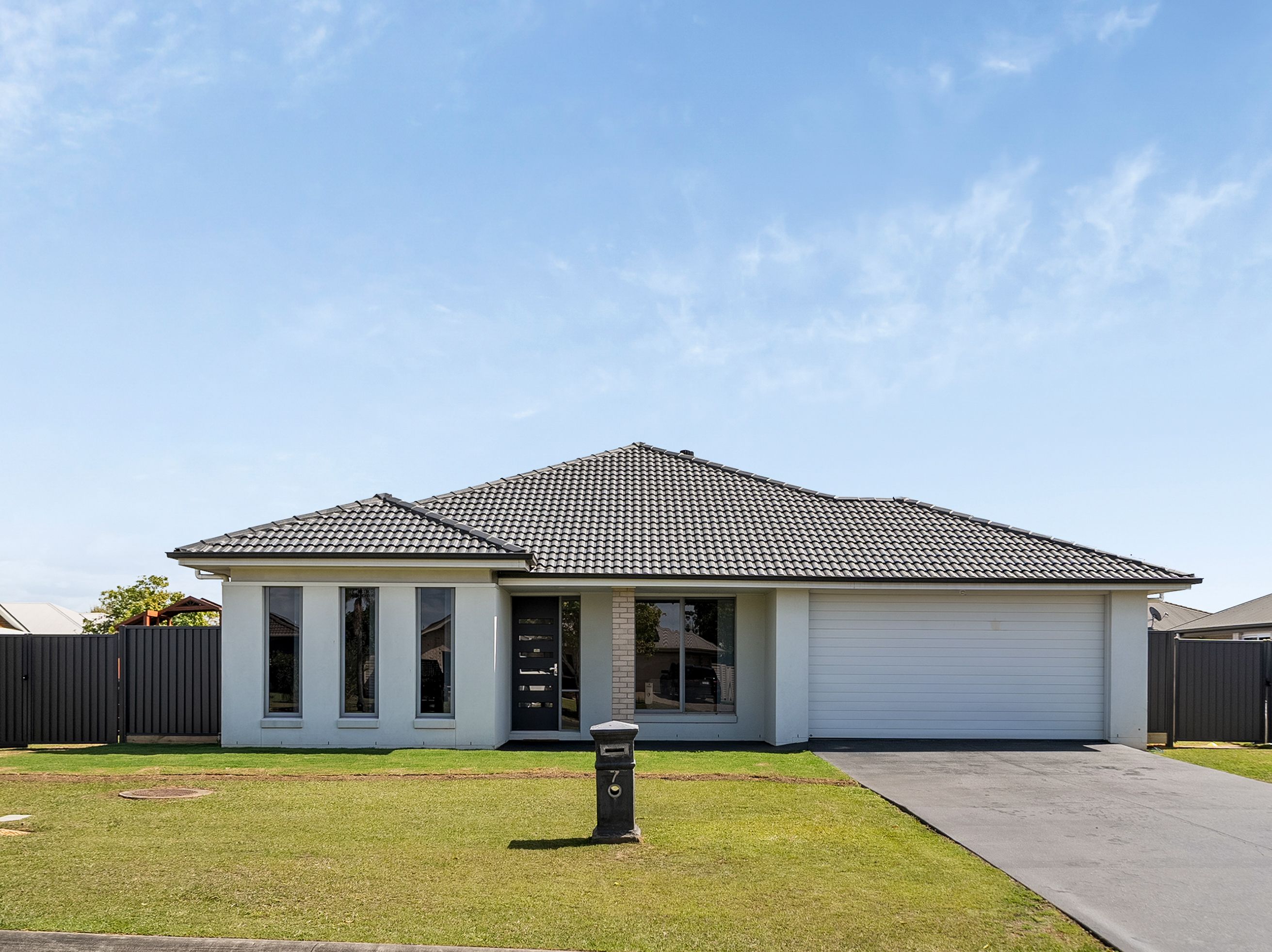 7 Mckavanagh Street — photo 3 of 30