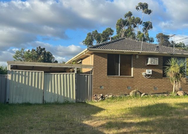 4 Bunurong Place, Cranbourne VIC 3977