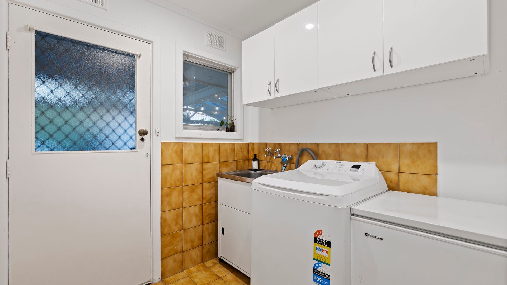 6 Naomi Avenue — photo 14 of 20