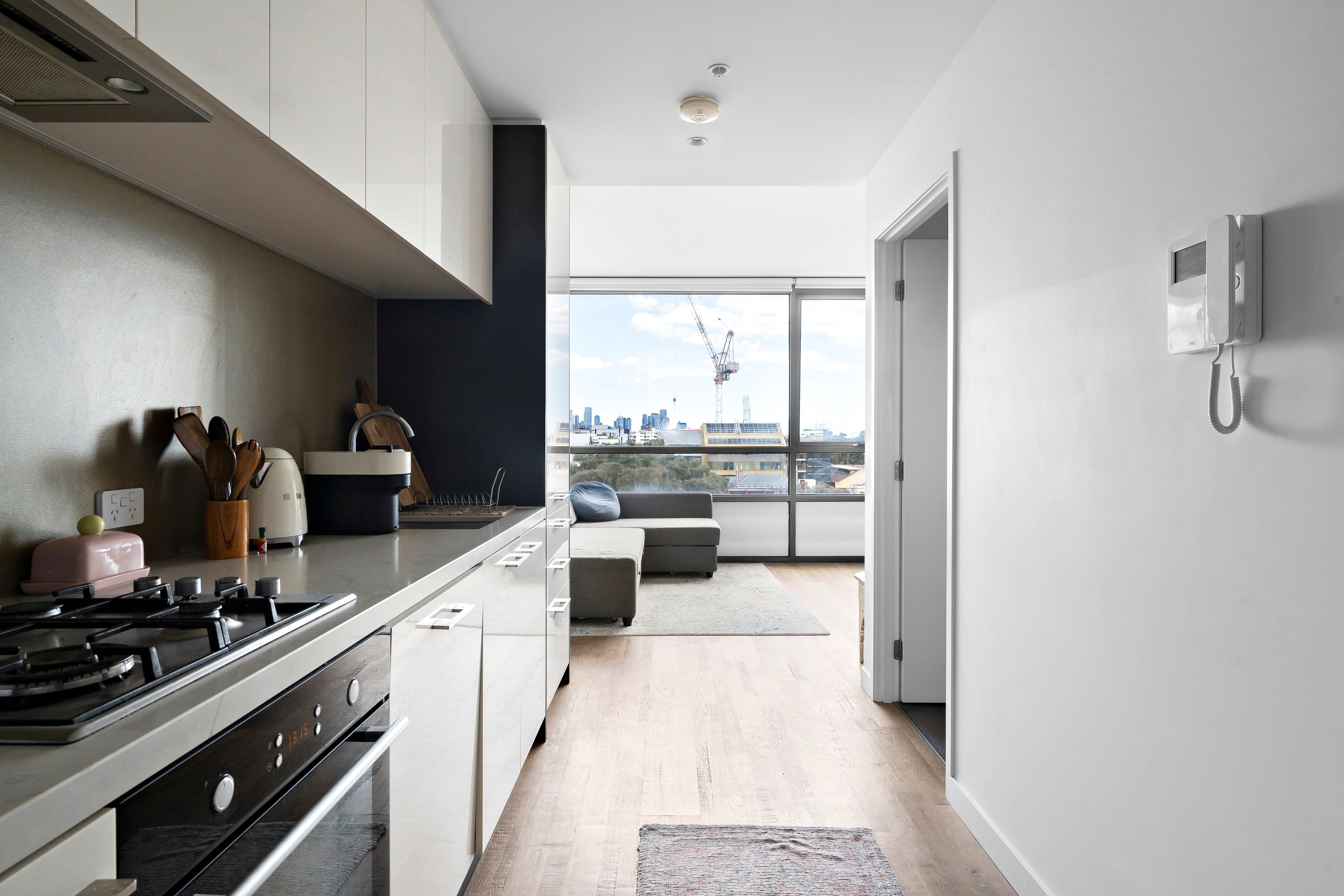 518/288 Albert Street — photo 6 of 16